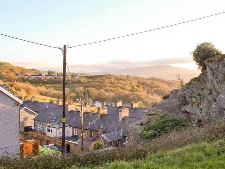 Cosy terrace cottage built into the mountain side. view 4