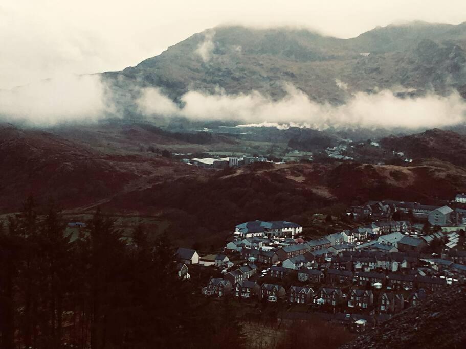 Cosy terrace cottage built into the mountain side. view 5
