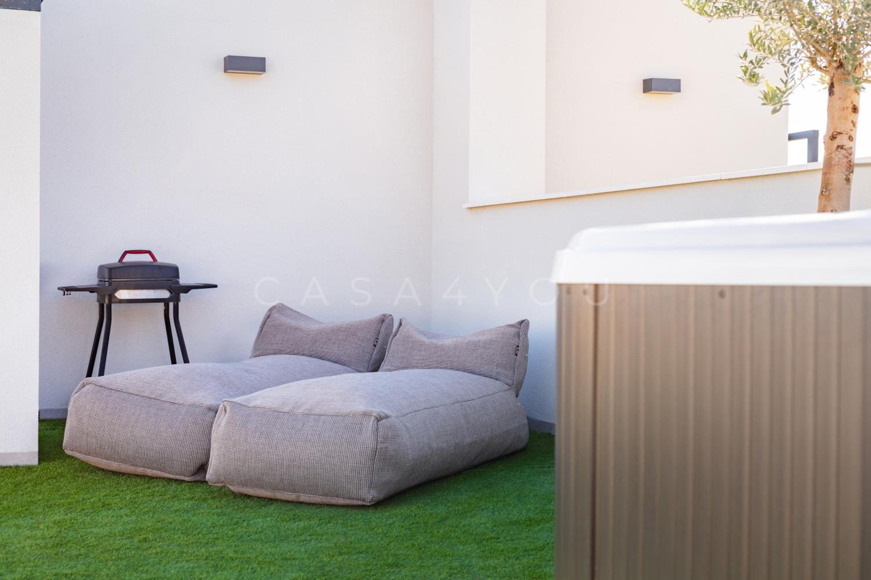 Casa Nimasa in Javea! Geweldig penthouse met dakterras en jacuzzi