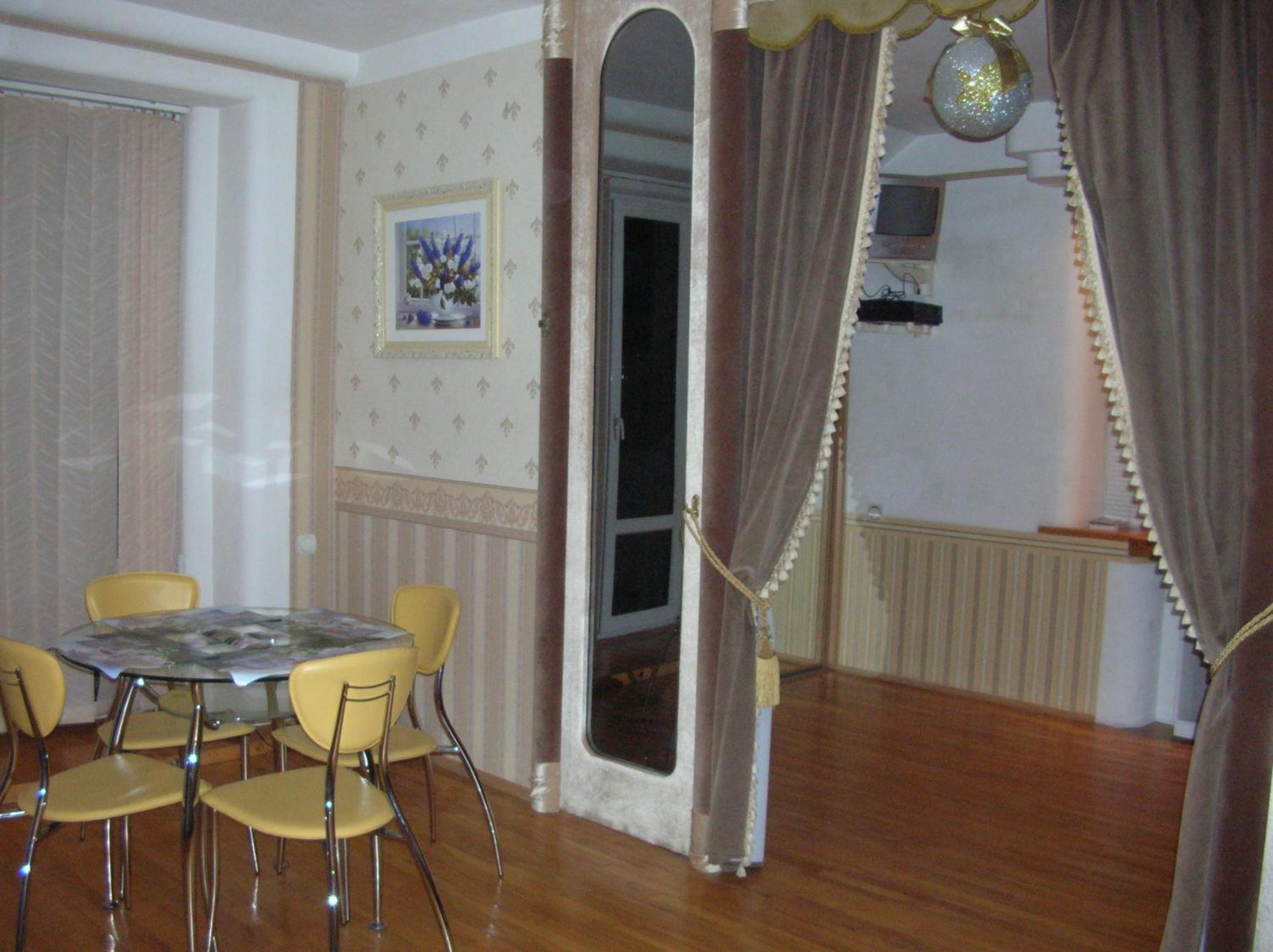 Центр Вінниці, Архітектора Артинова 55, SKY PARK, суд, військовий госпіталь, центральний парк, музична школа view 2