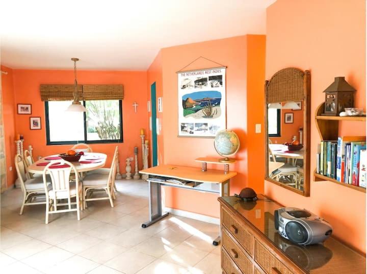 Fabulous 3-bedroom condo Palm Beach!