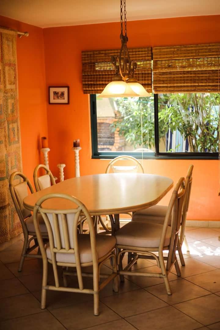 Fabulous 3-bedroom condo Palm Beach!