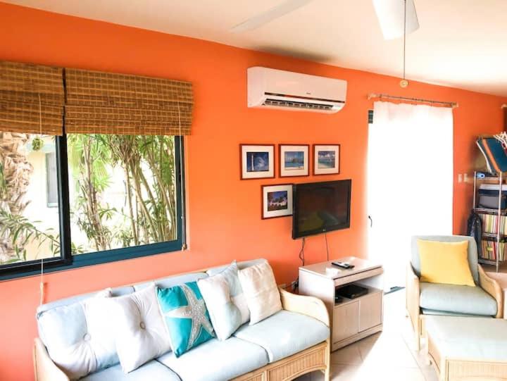 Fabulous 3-bedroom condo Palm Beach!