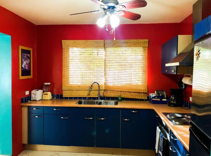 Fabulous 3-bedroom condo Palm Beach!