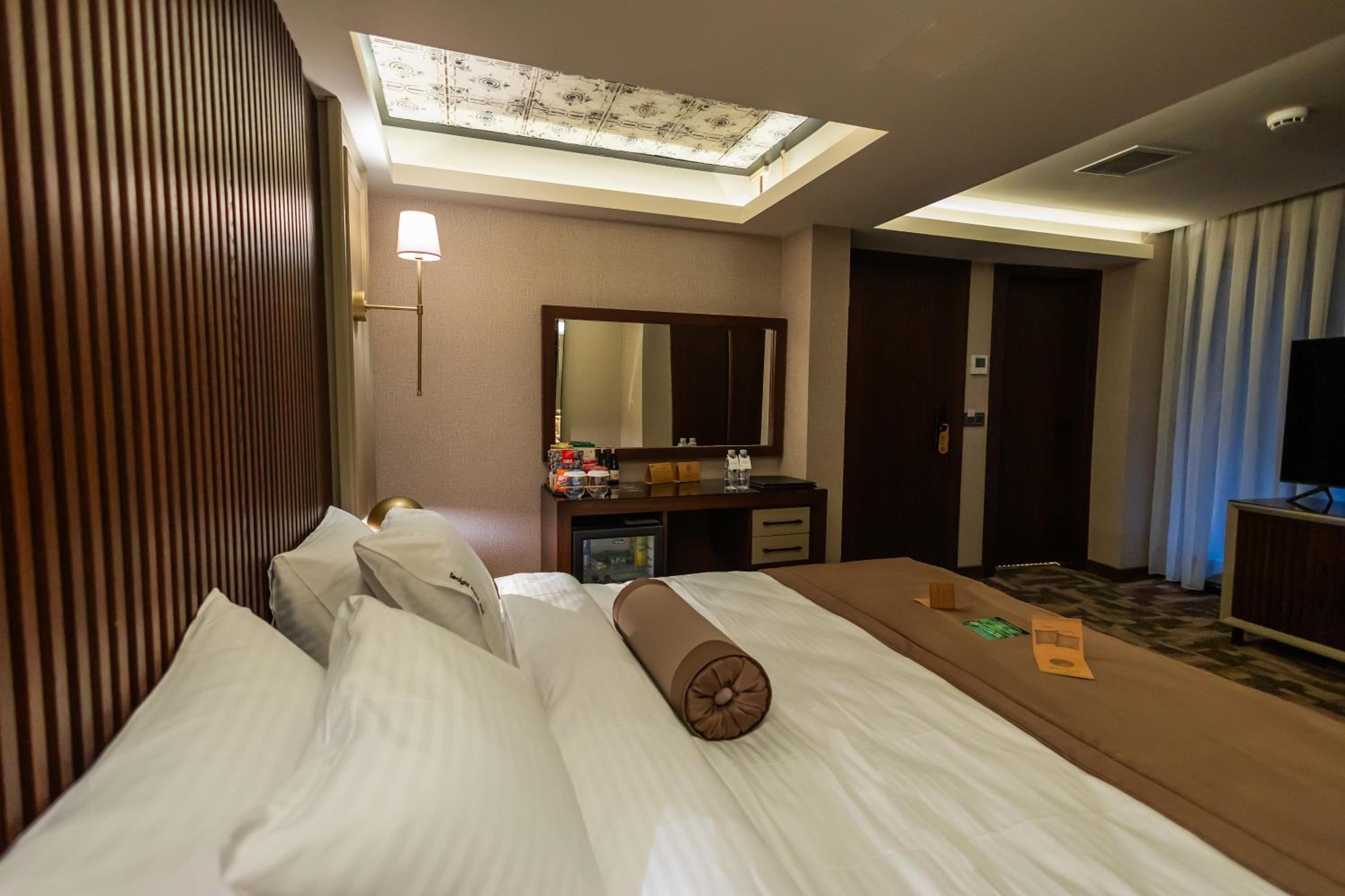 Tonight Port Otel - Image 42