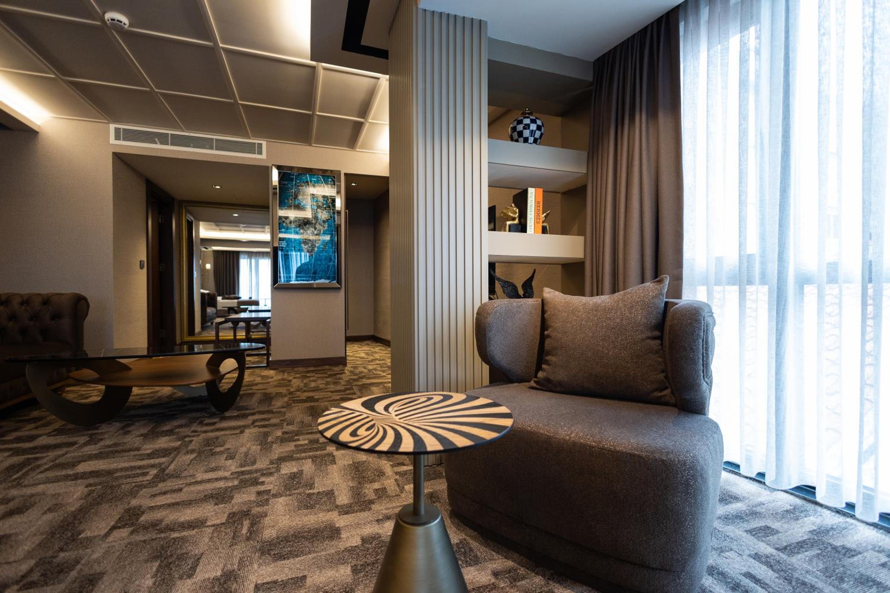 Tonight Port Otel - Image 51