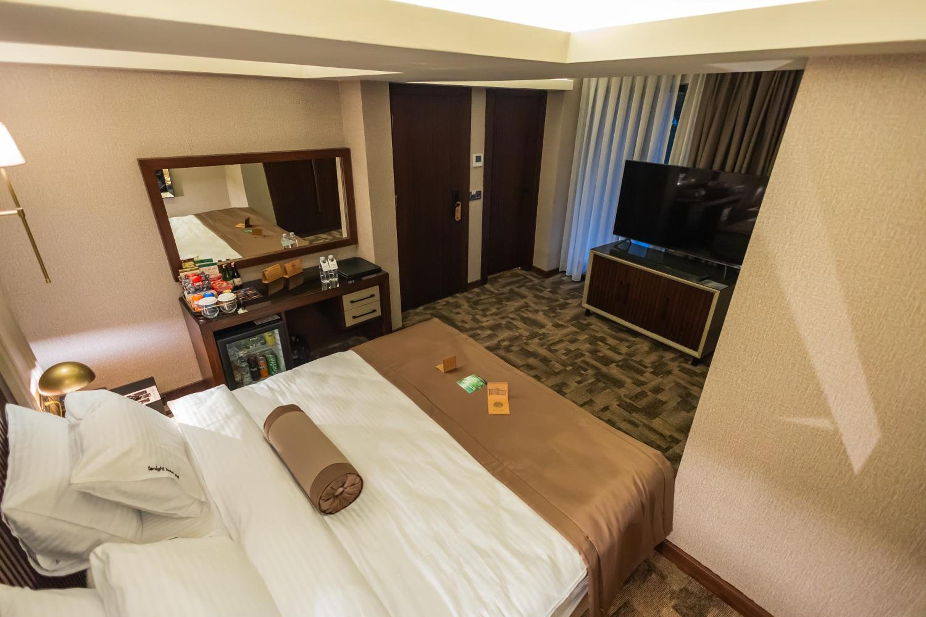 Tonight Port Otel - Image 52