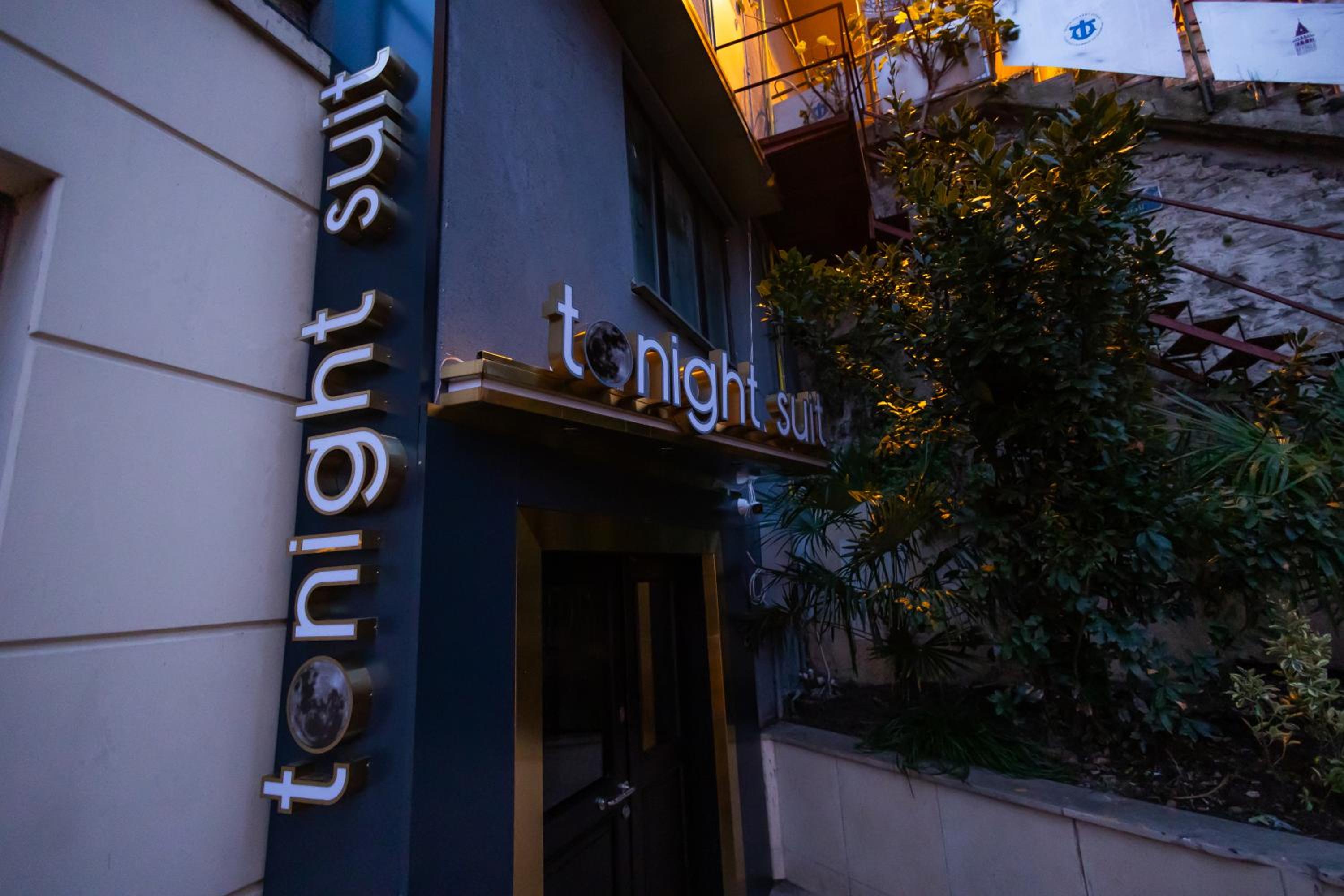 Tonight Port Otel - Image 43