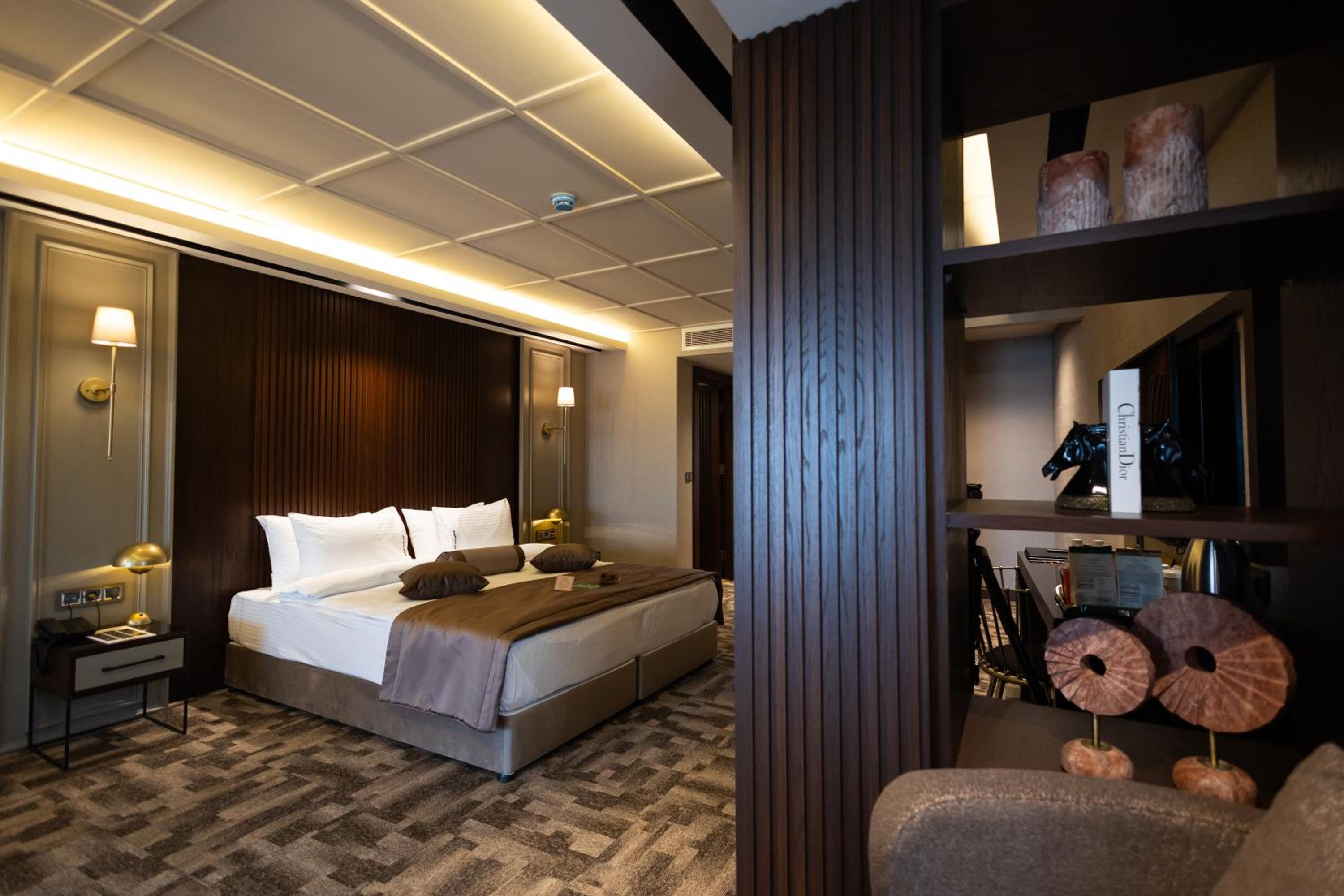 Tonight Port Otel - Image 54