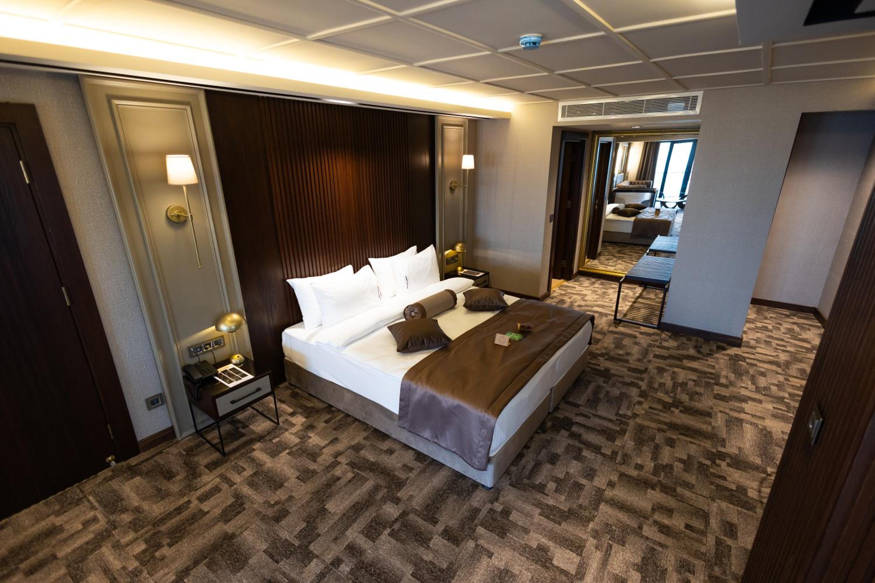 Tonight Port Otel - Image 47