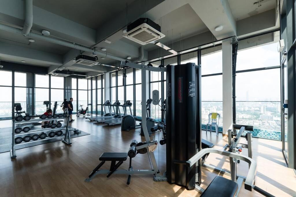 Bonne Journée Retreat in EkoCherasMall 5pax 中文房东