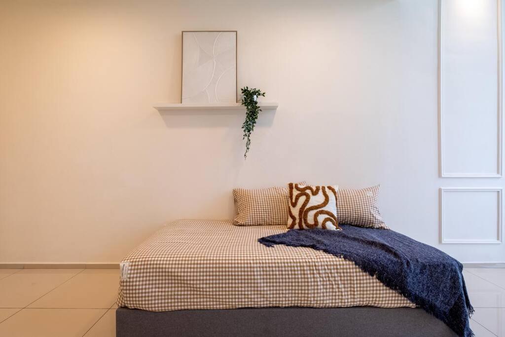 Bonne Journée Retreat in EkoCherasMall 5pax 中文房东