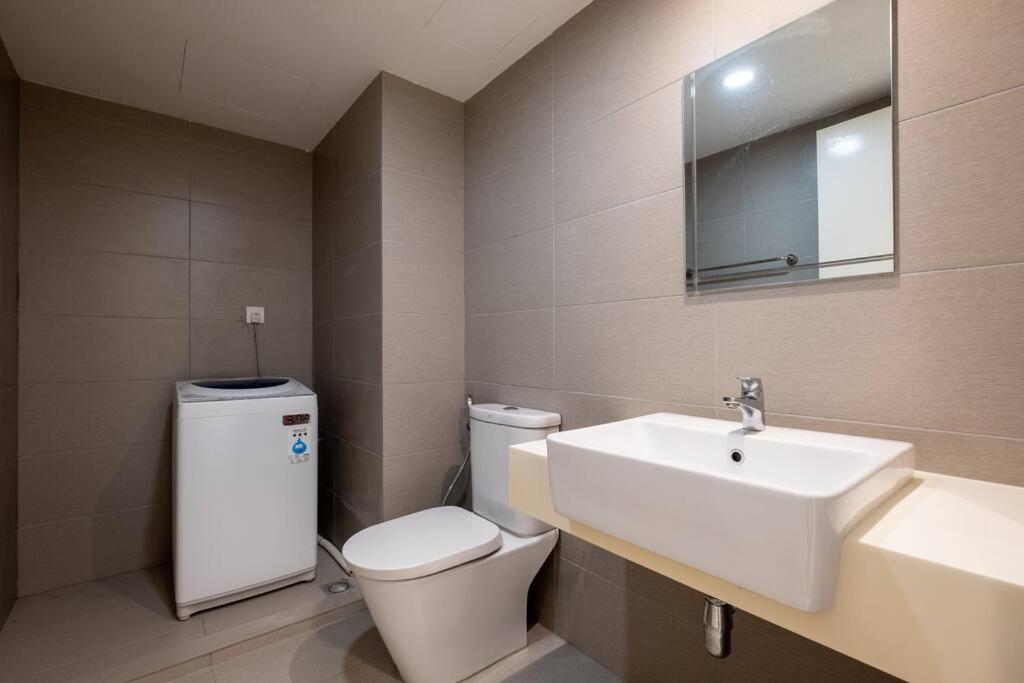 Bonne Journée Retreat in EkoCherasMall 5pax 中文房东