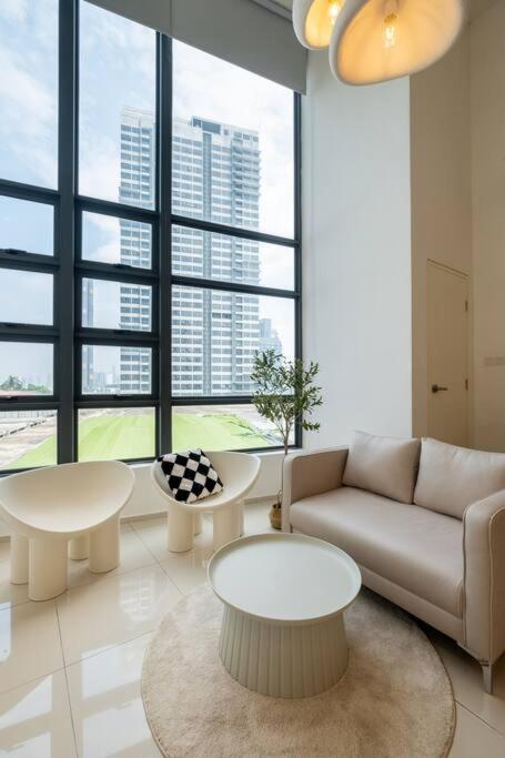 Bonne Journée Retreat in EkoCherasMall 5pax 中文房东