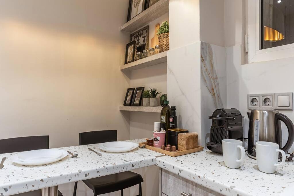 Cozy and modern Apartment in Pagrati