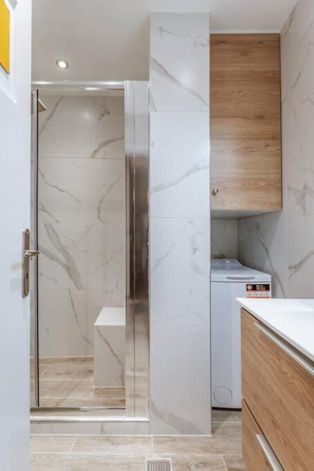 Cozy and modern Apartment in Pagrati