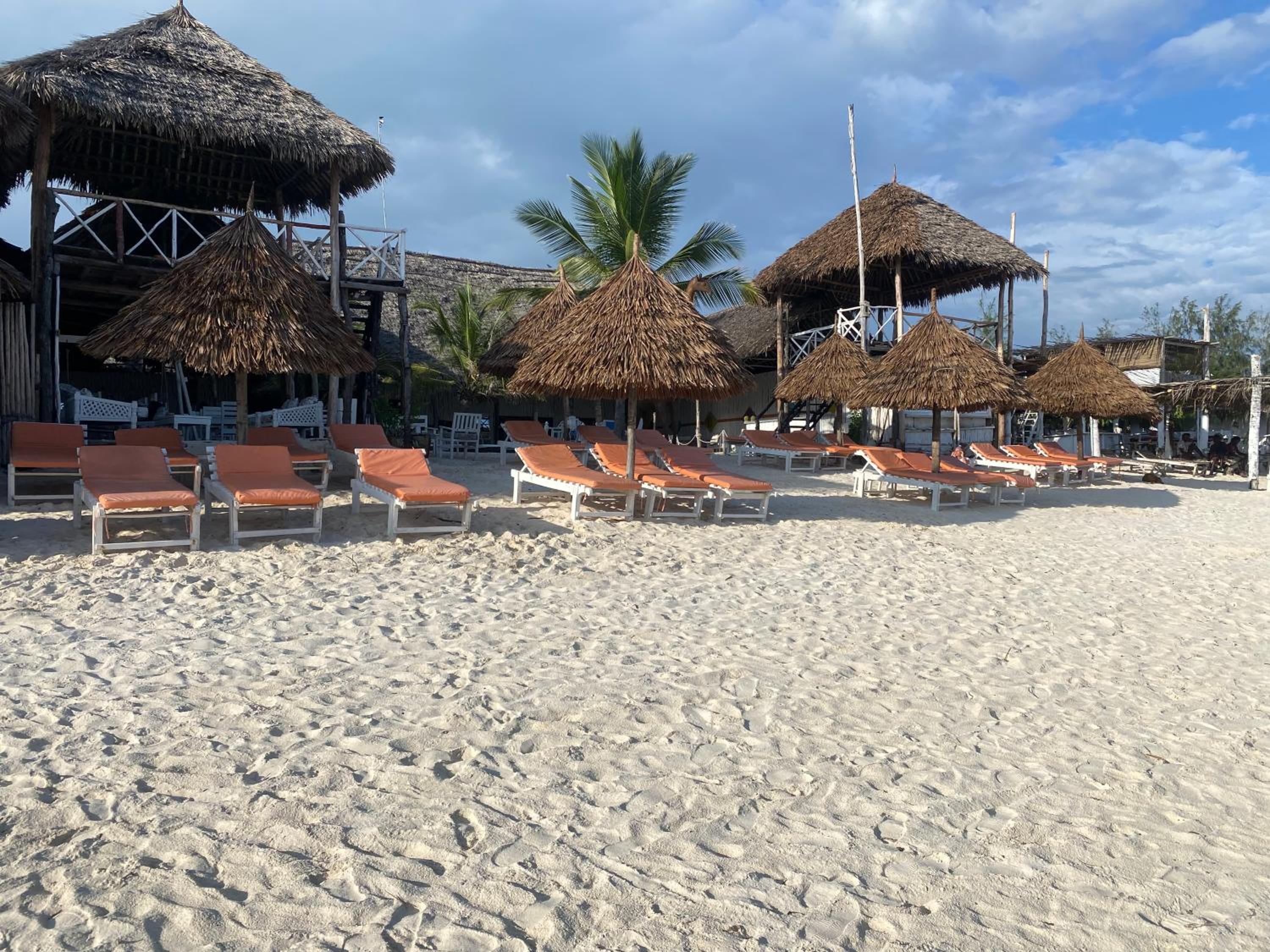 Luwa Beach&Suits