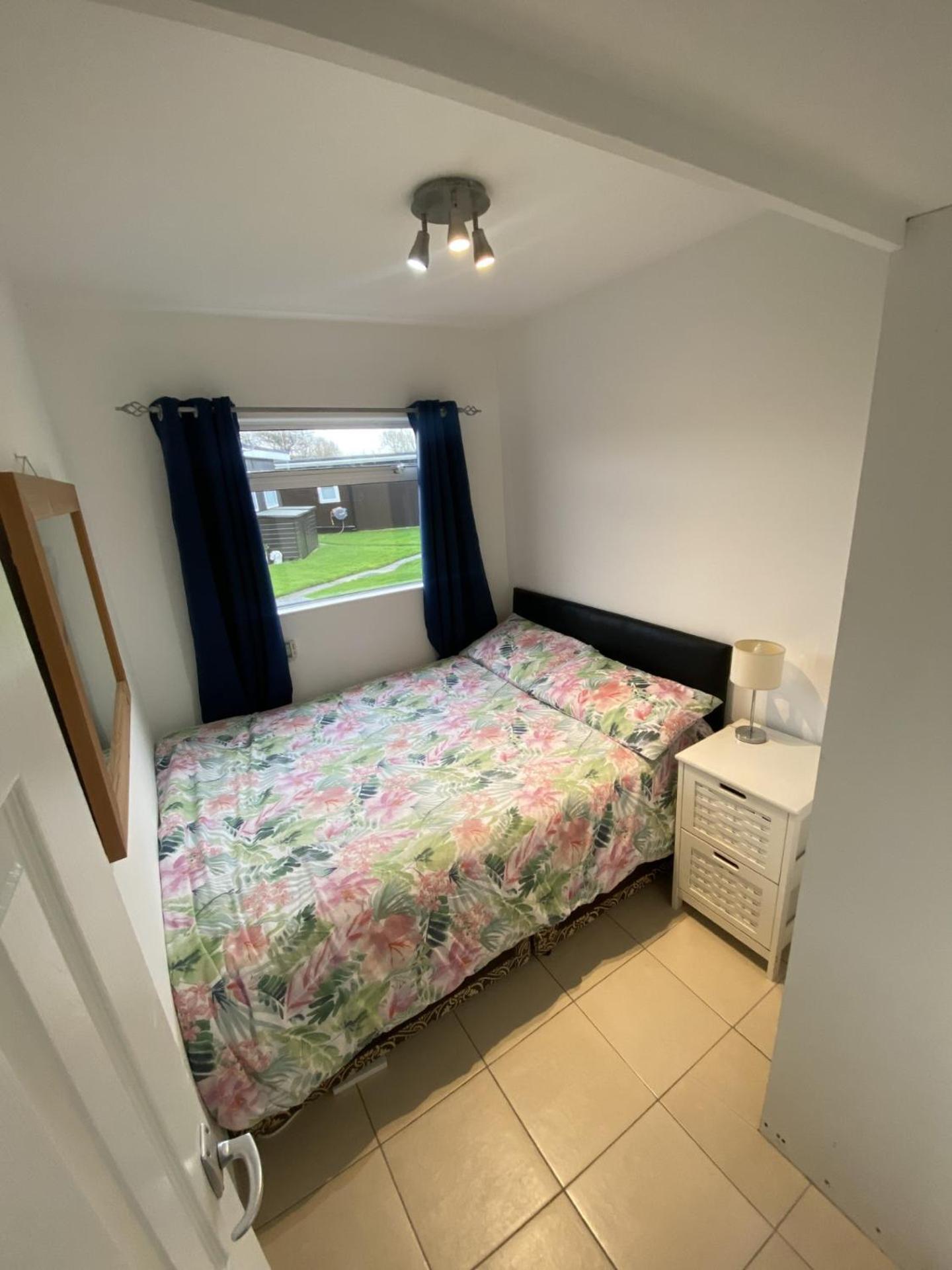 Granada, 2 bedroom chalet with onsite pool and bar view 3