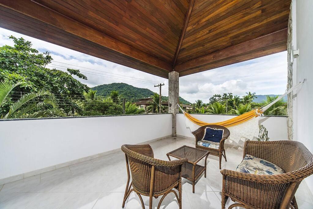 Casa confortável e ampla com piscina e bilhar!