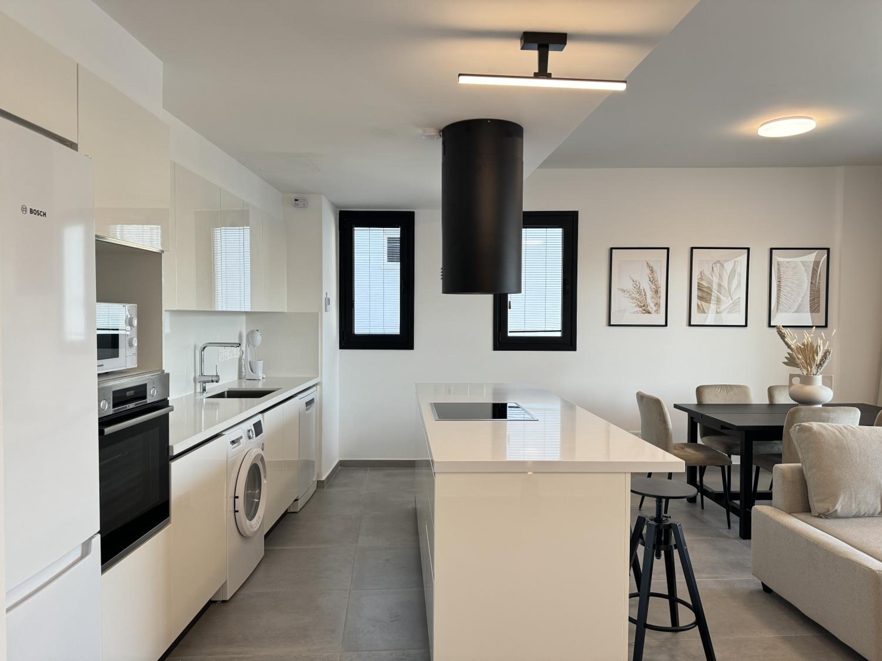 Phaedrus Living: White Hills Suites City View