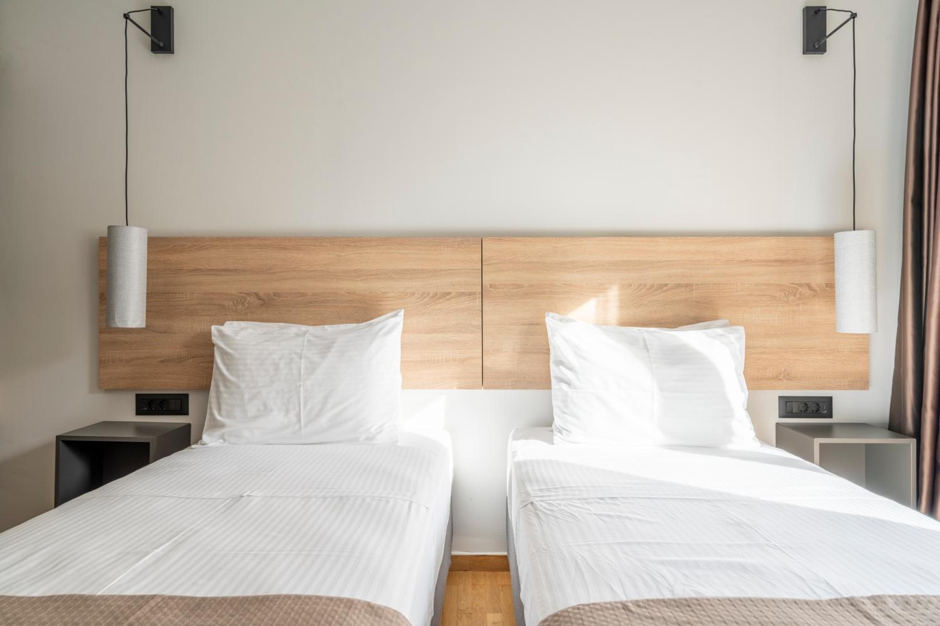 Athena Blue Lux Apartments 2BR 2BA with City Skyline View, near Kolonaki