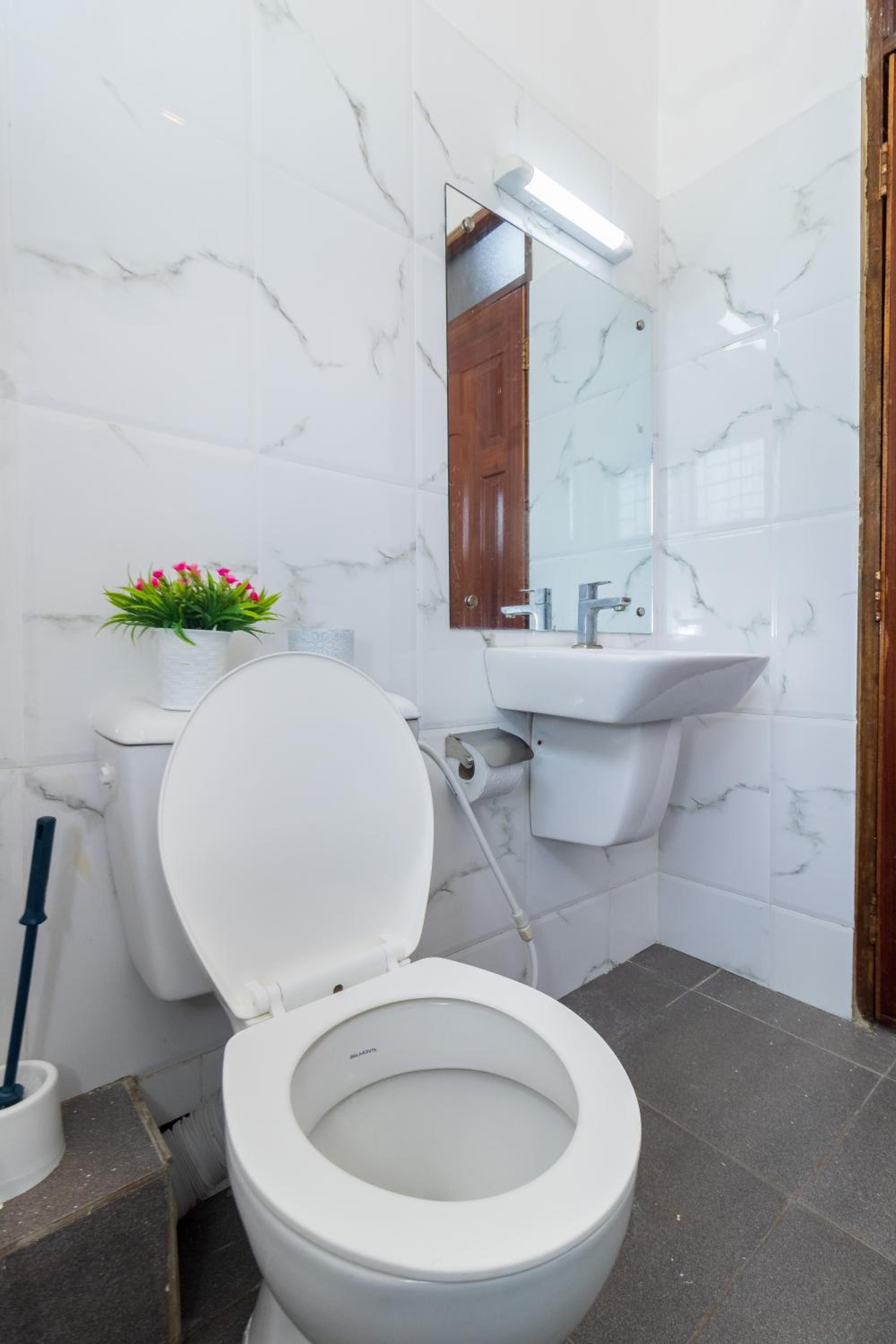 Vee Homes Luxury Villa view 3