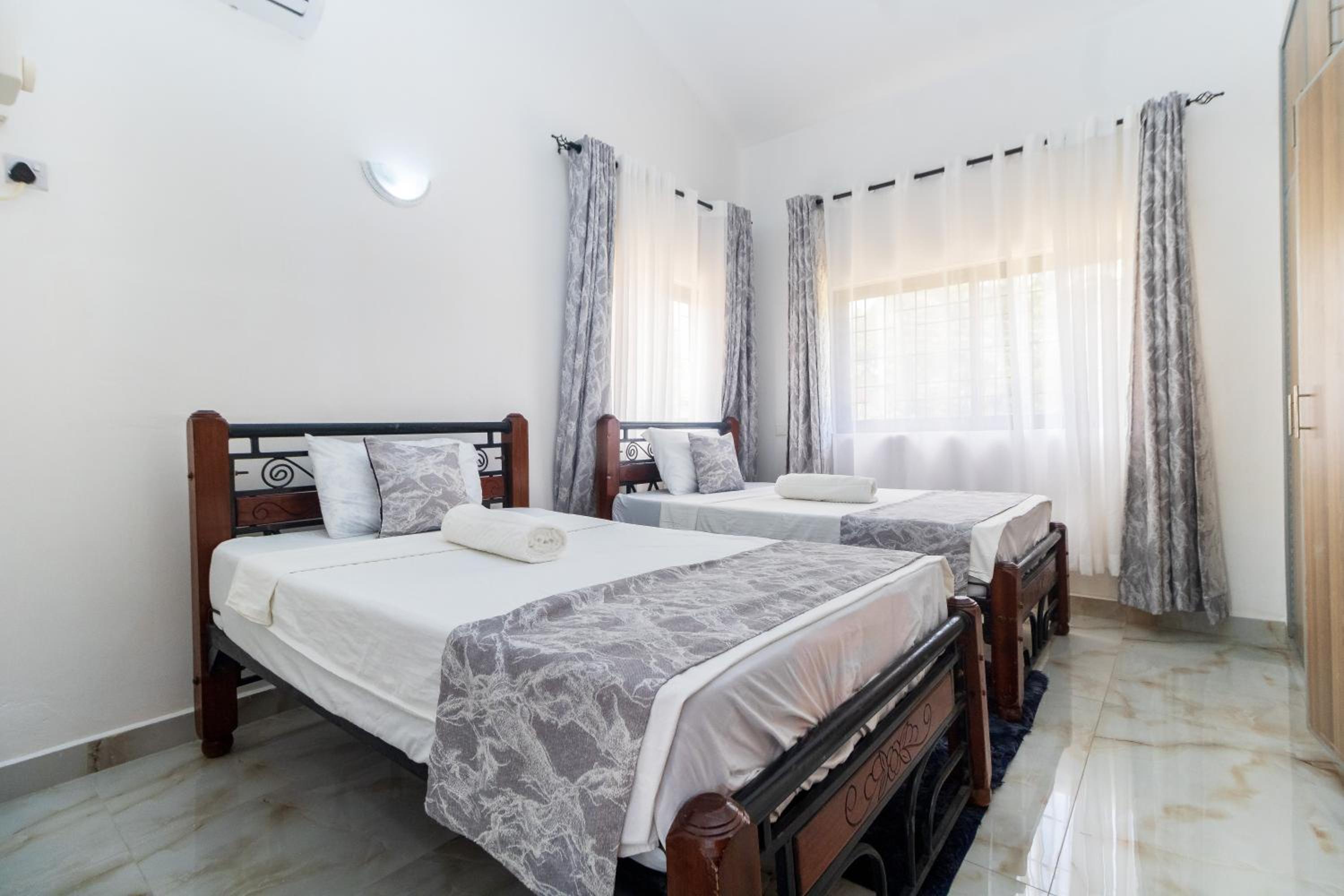 Vee Homes Luxury Villa view 5