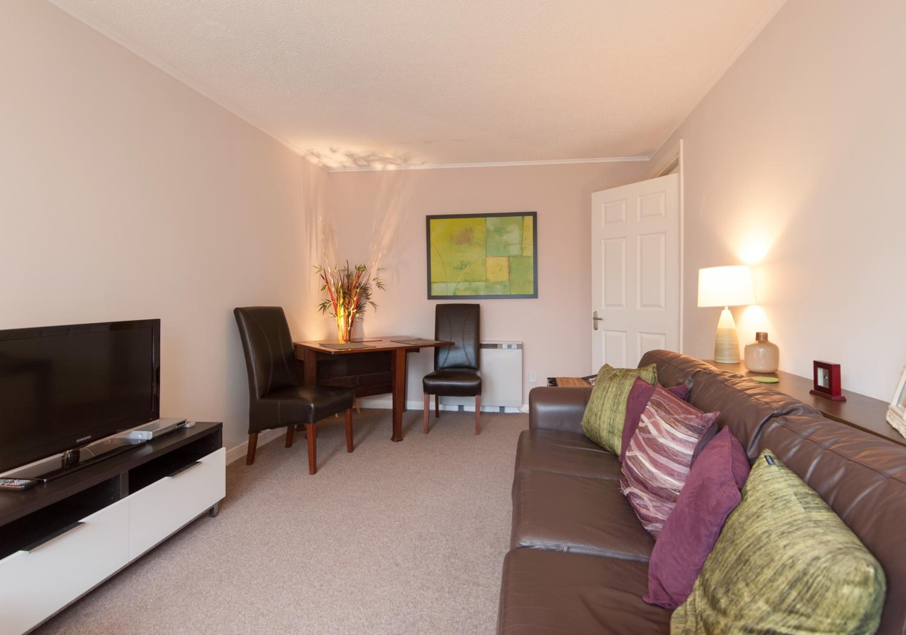 Logie Green Road Apartment view 5