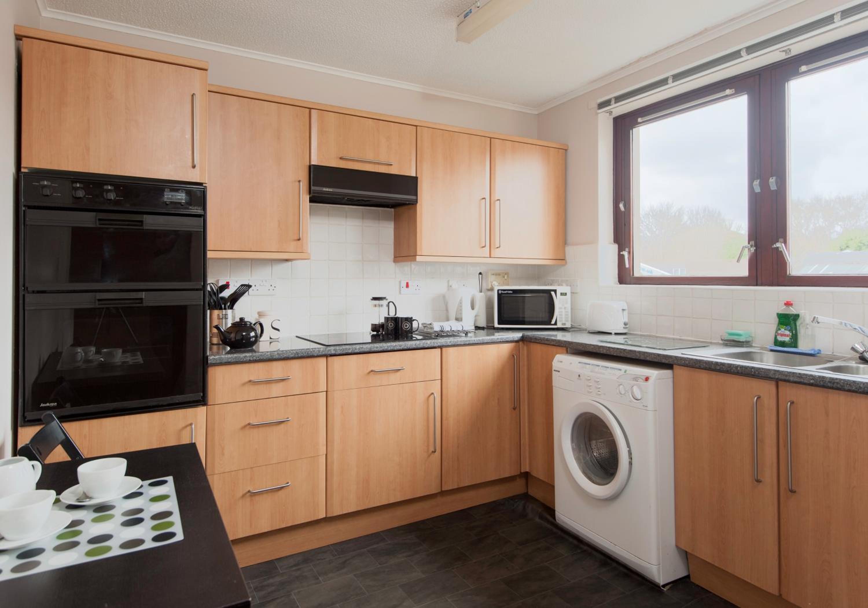 Logie Green Road Apartment view 3