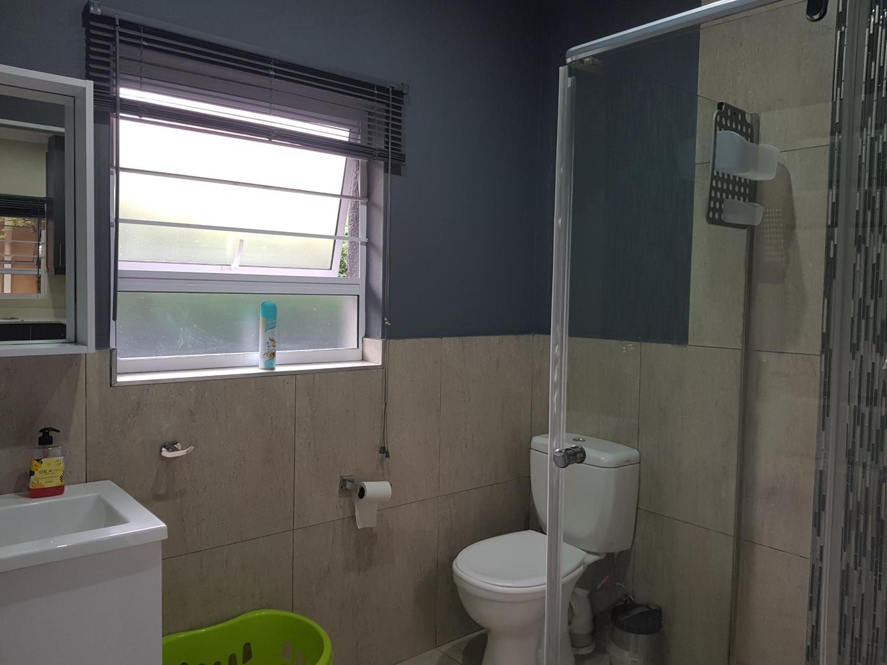 Eland Place 1 bedroom Garden cottage with Solar inverter