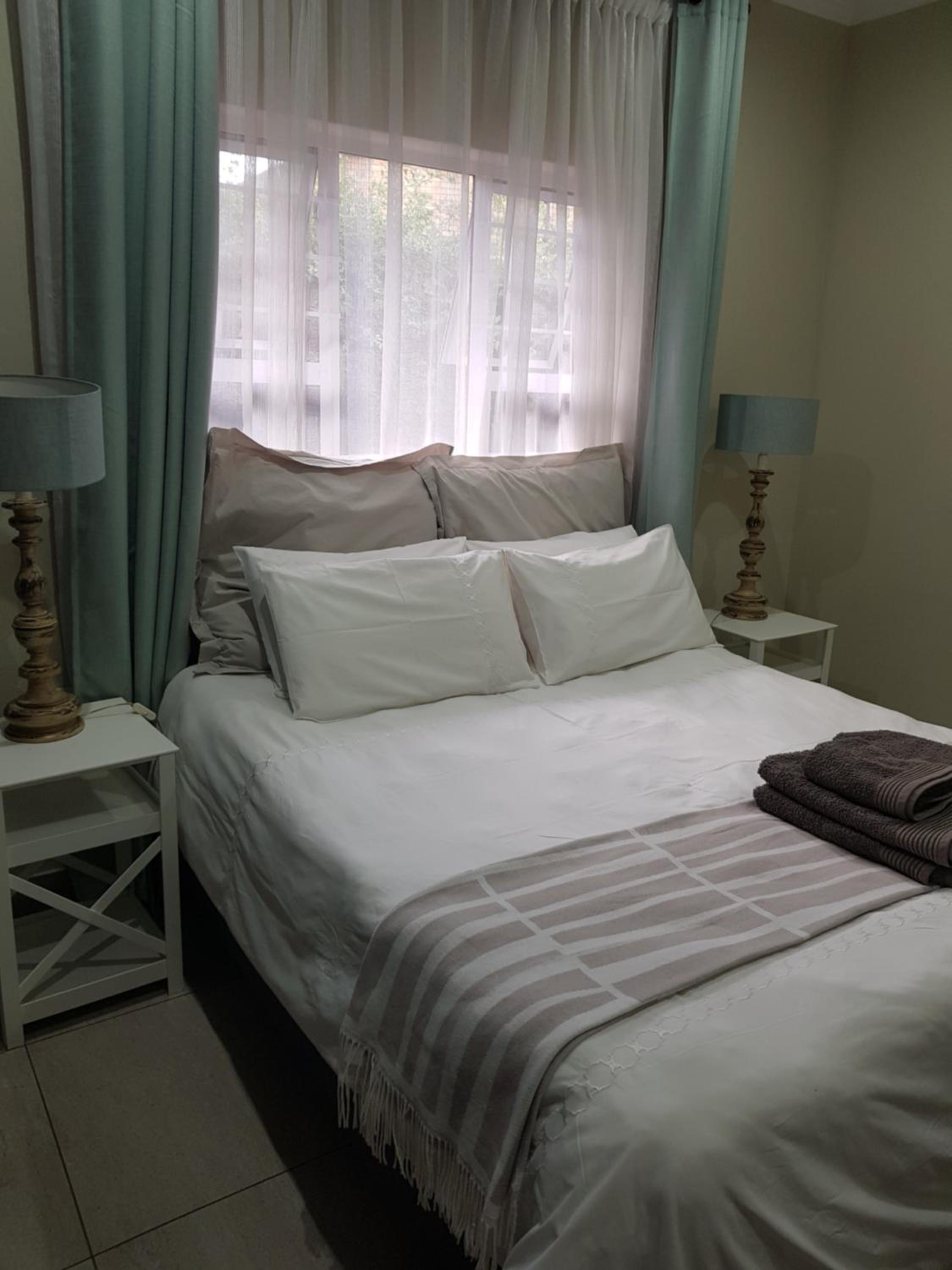 Eland Place 1 bedroom Garden cottage with Solar inverter