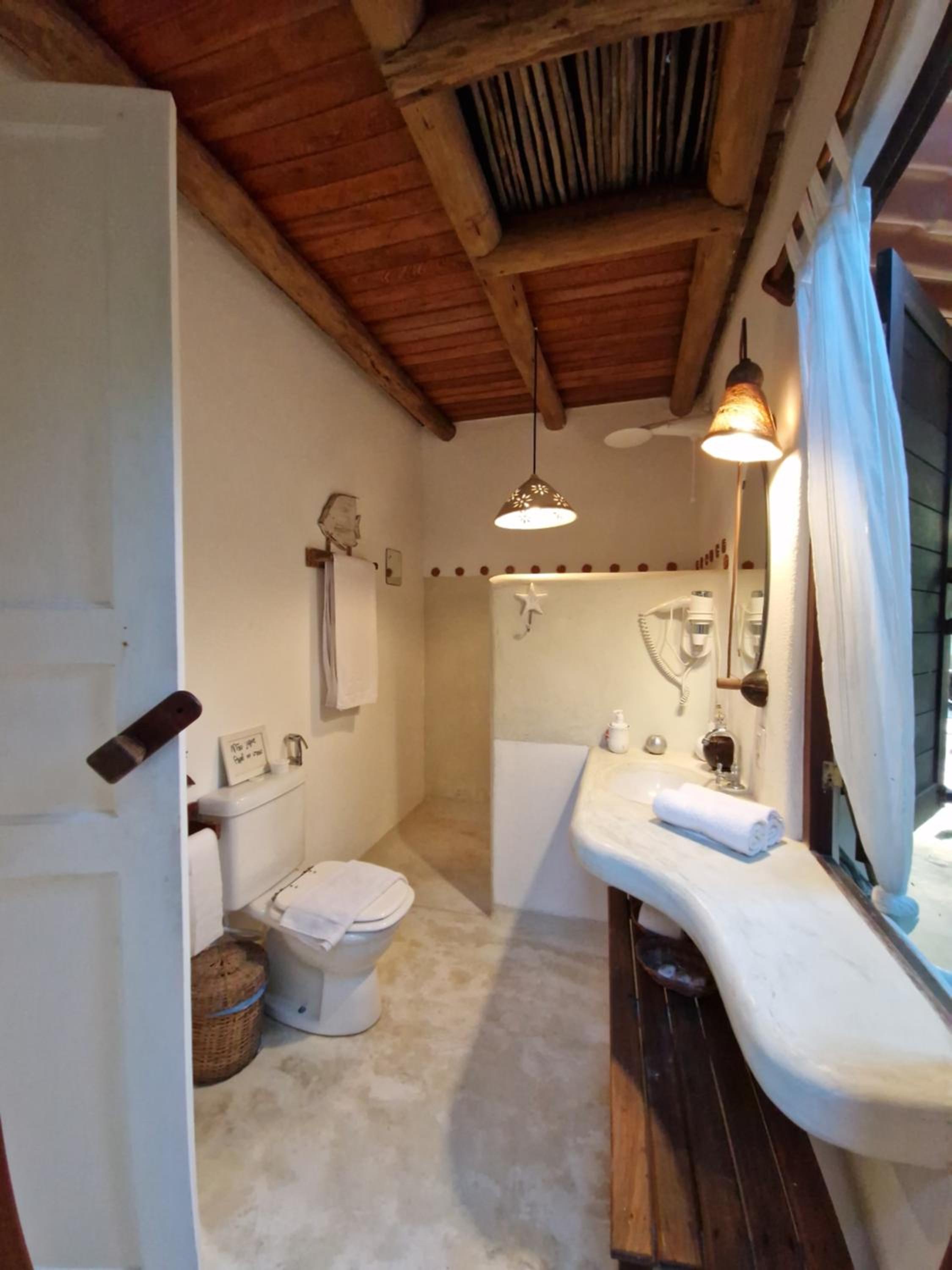 Mini Casa com Jacuzzi e Piscina