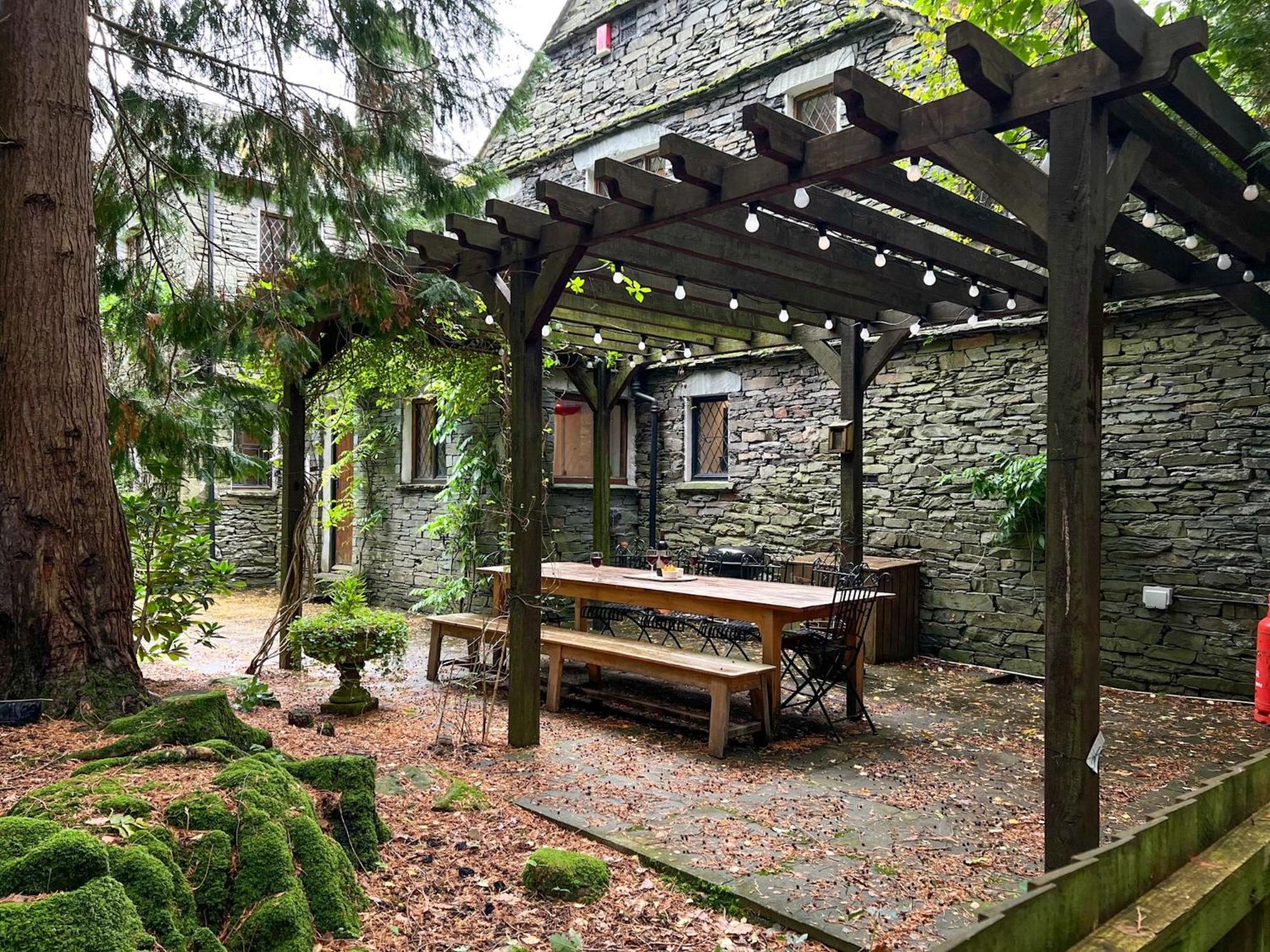 Daweswood, Patterdale, characterful with fairy tale garden and fell walks from the door