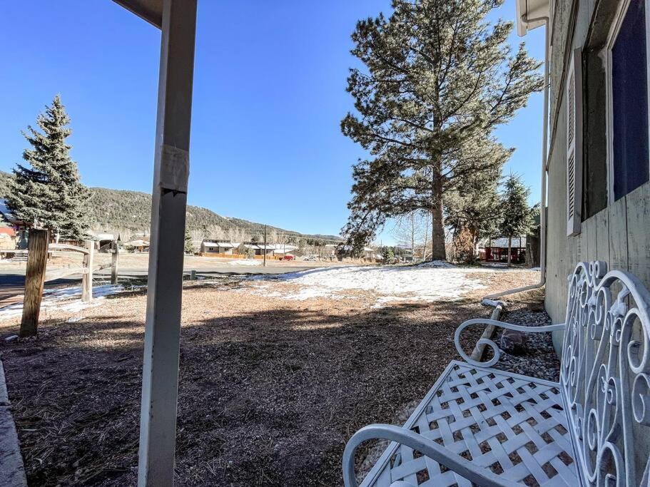 Mountain Town Apartment / Walk to main street! view 3