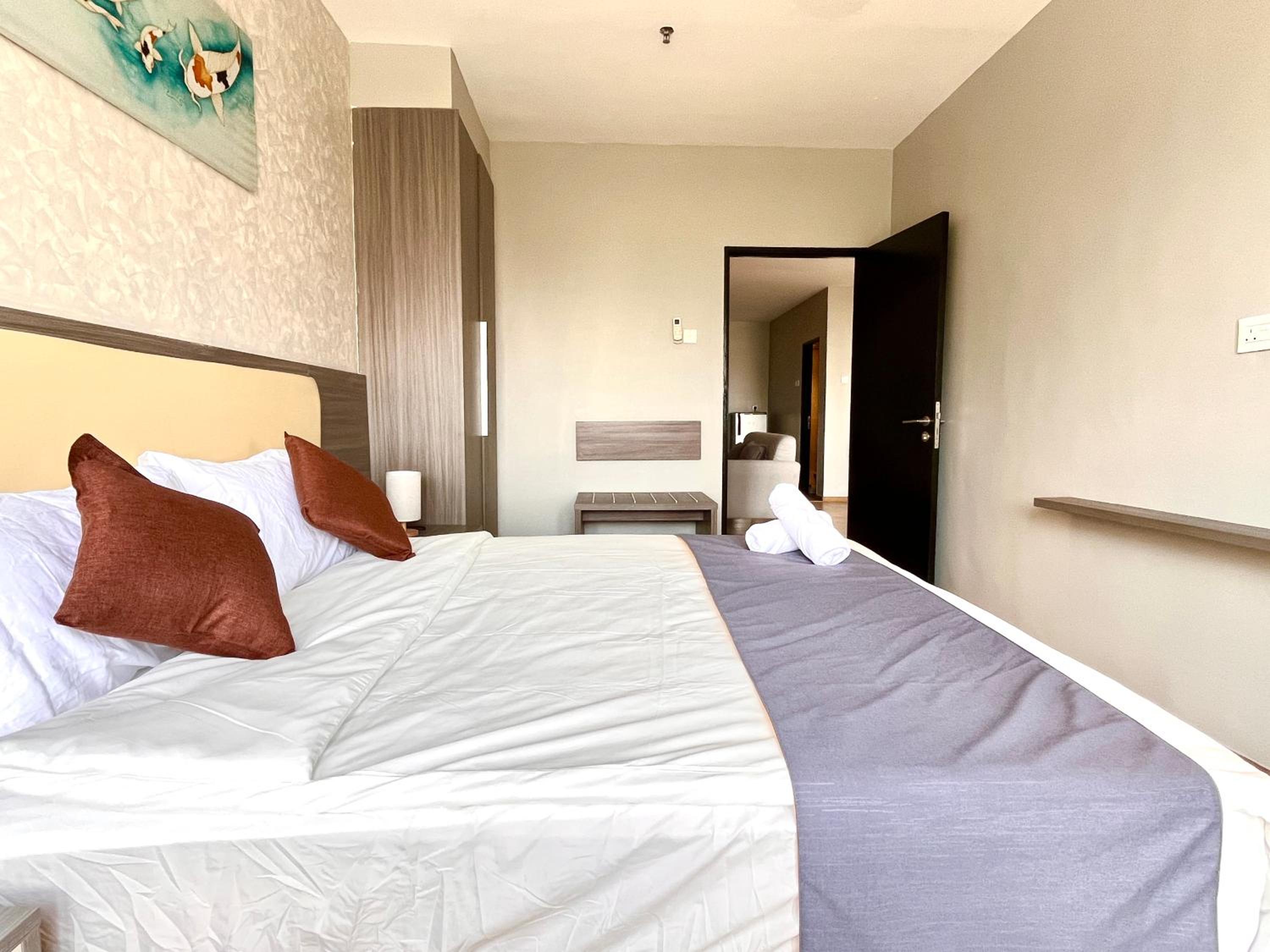 HillMark Suites