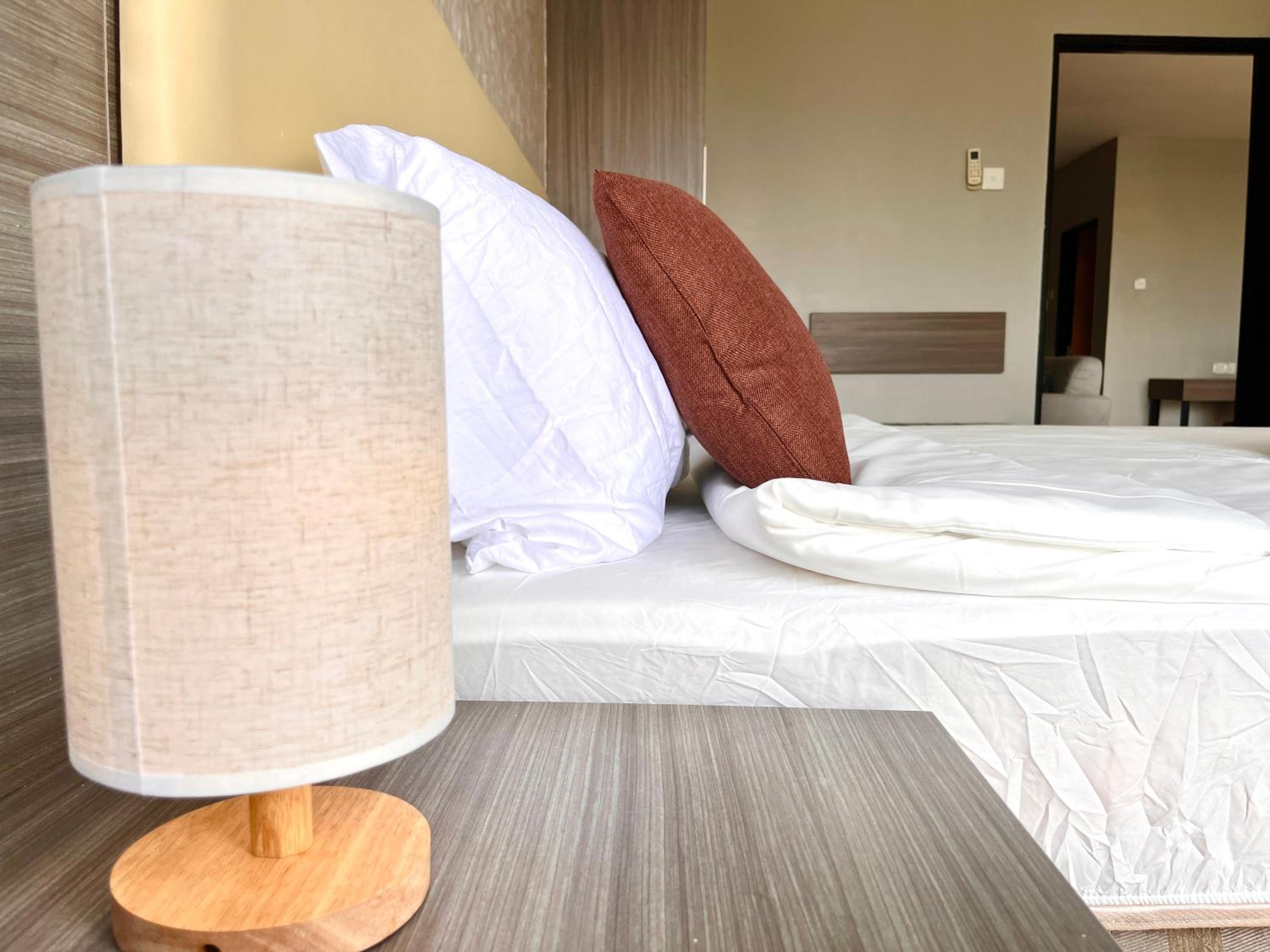 HillMark Suites