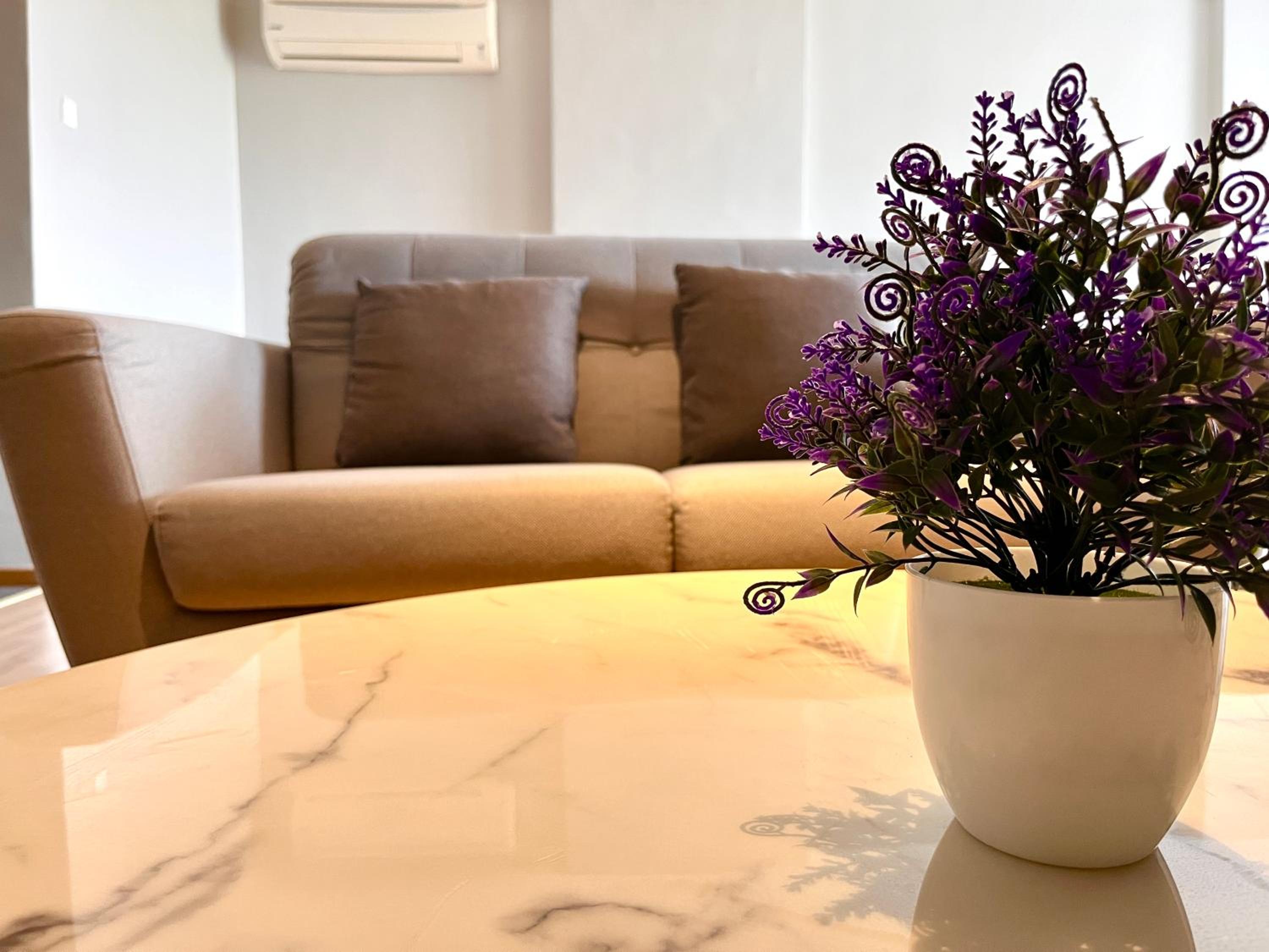 HillMark Suites