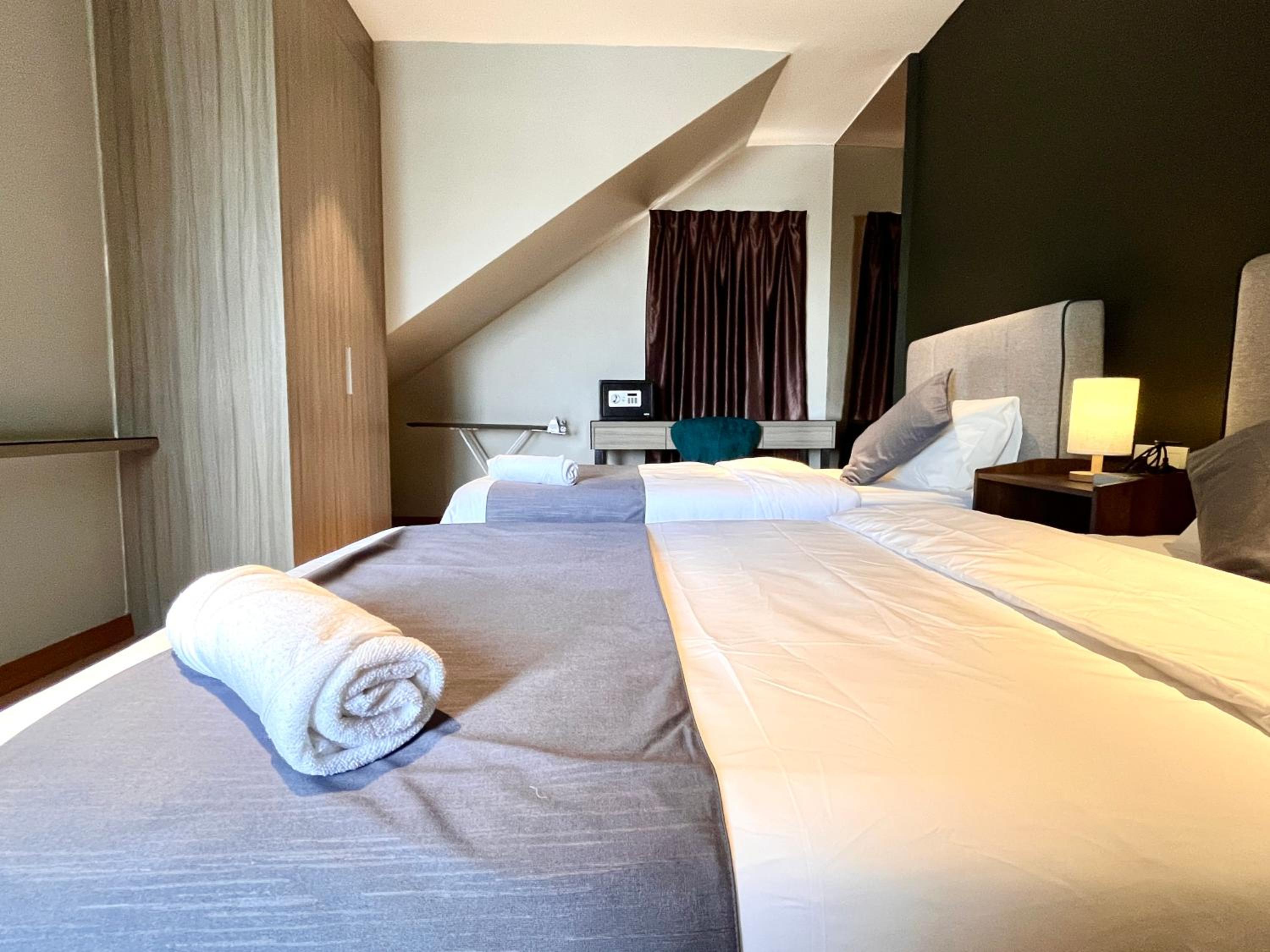 HillMark Suites
