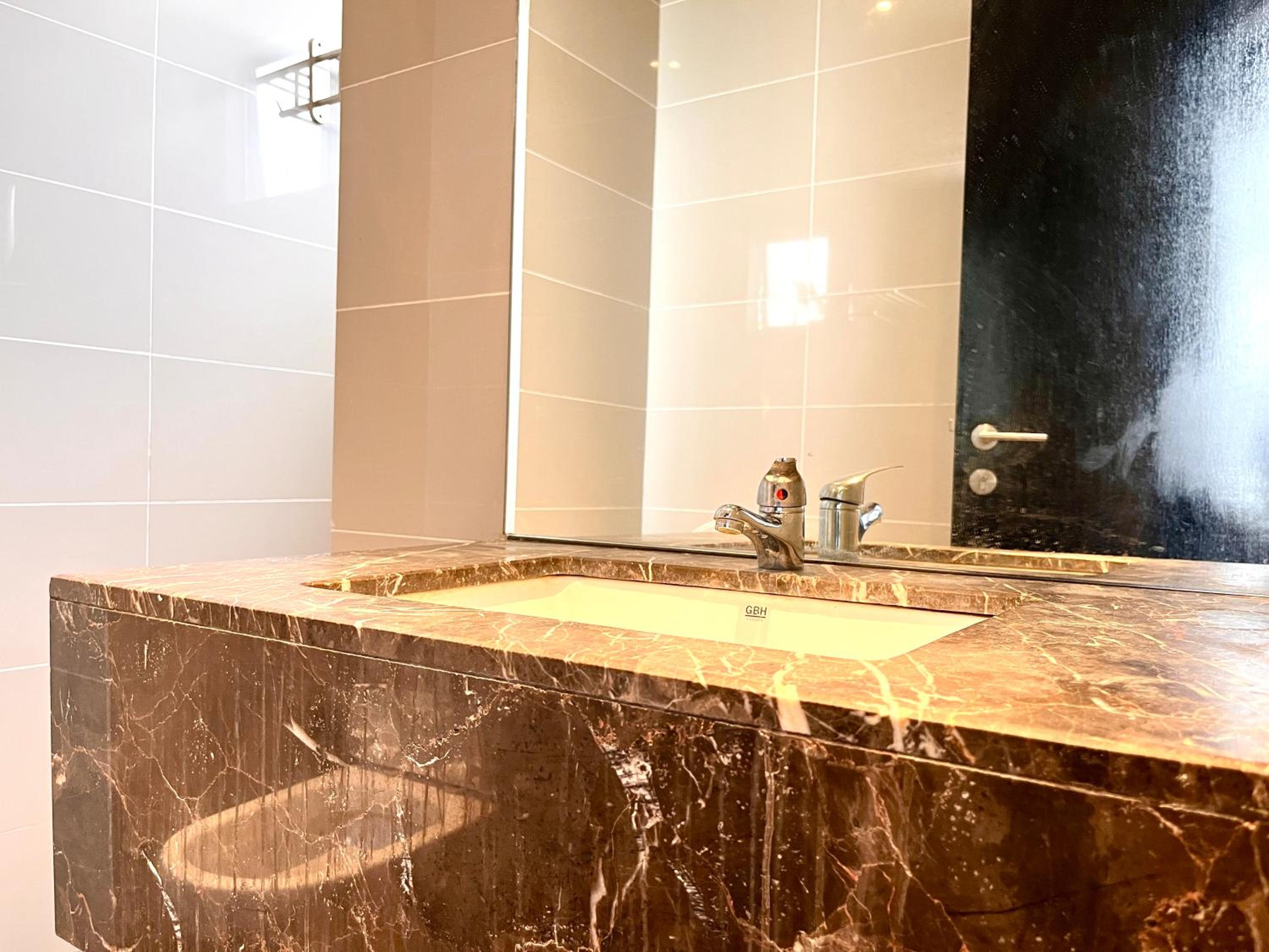 HillMark Suites