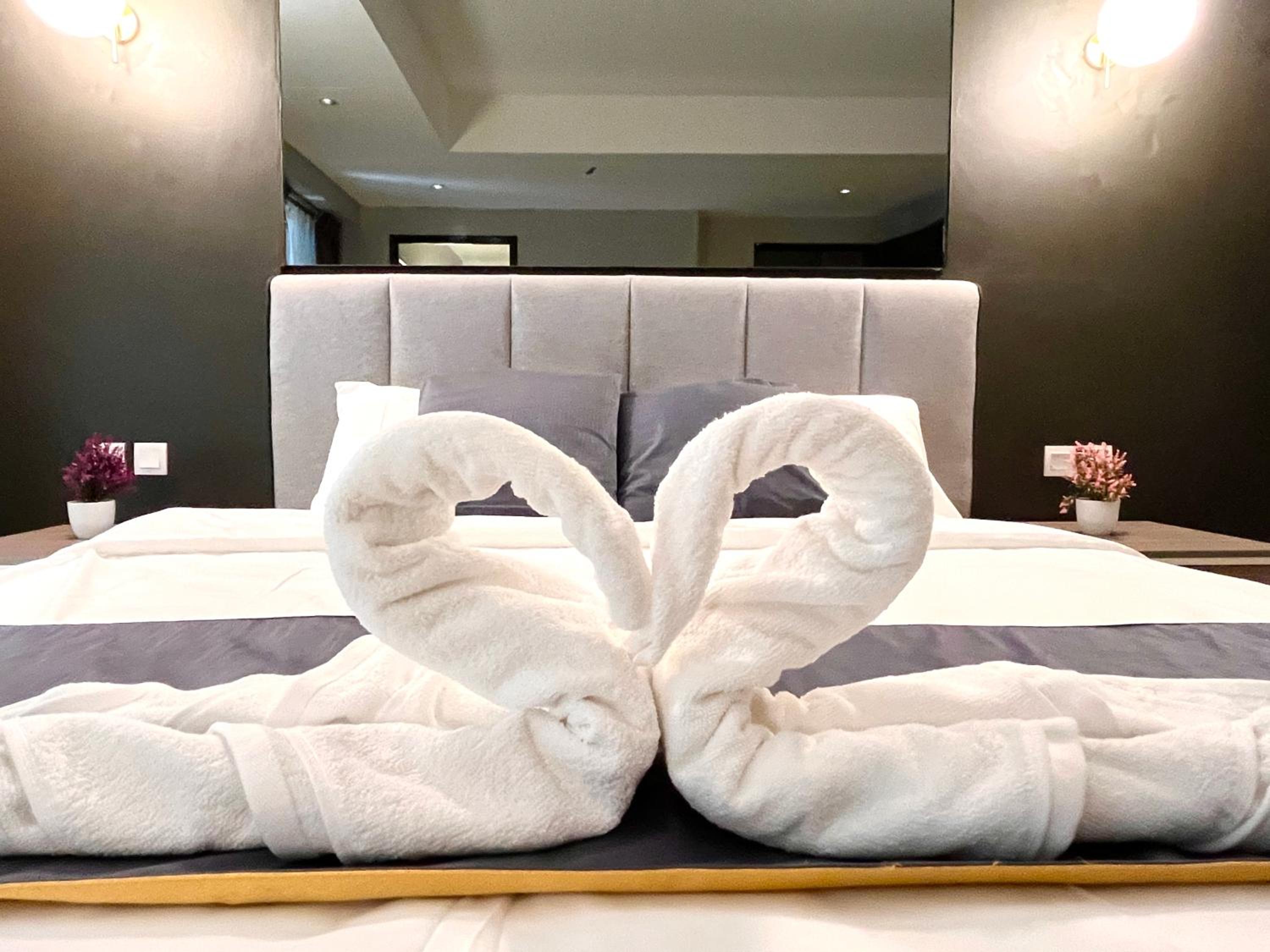 HillMark Suites