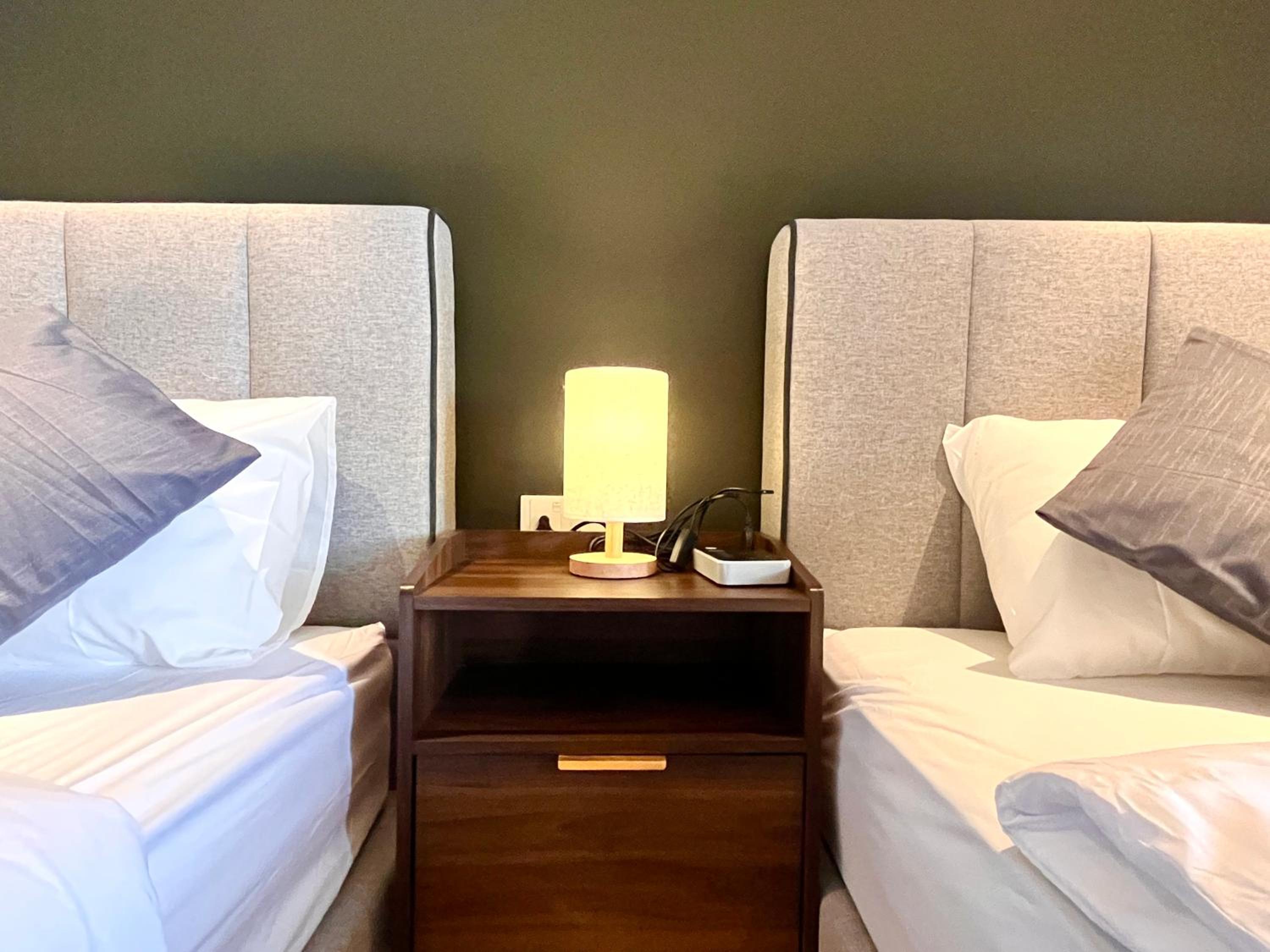 HillMark Suites
