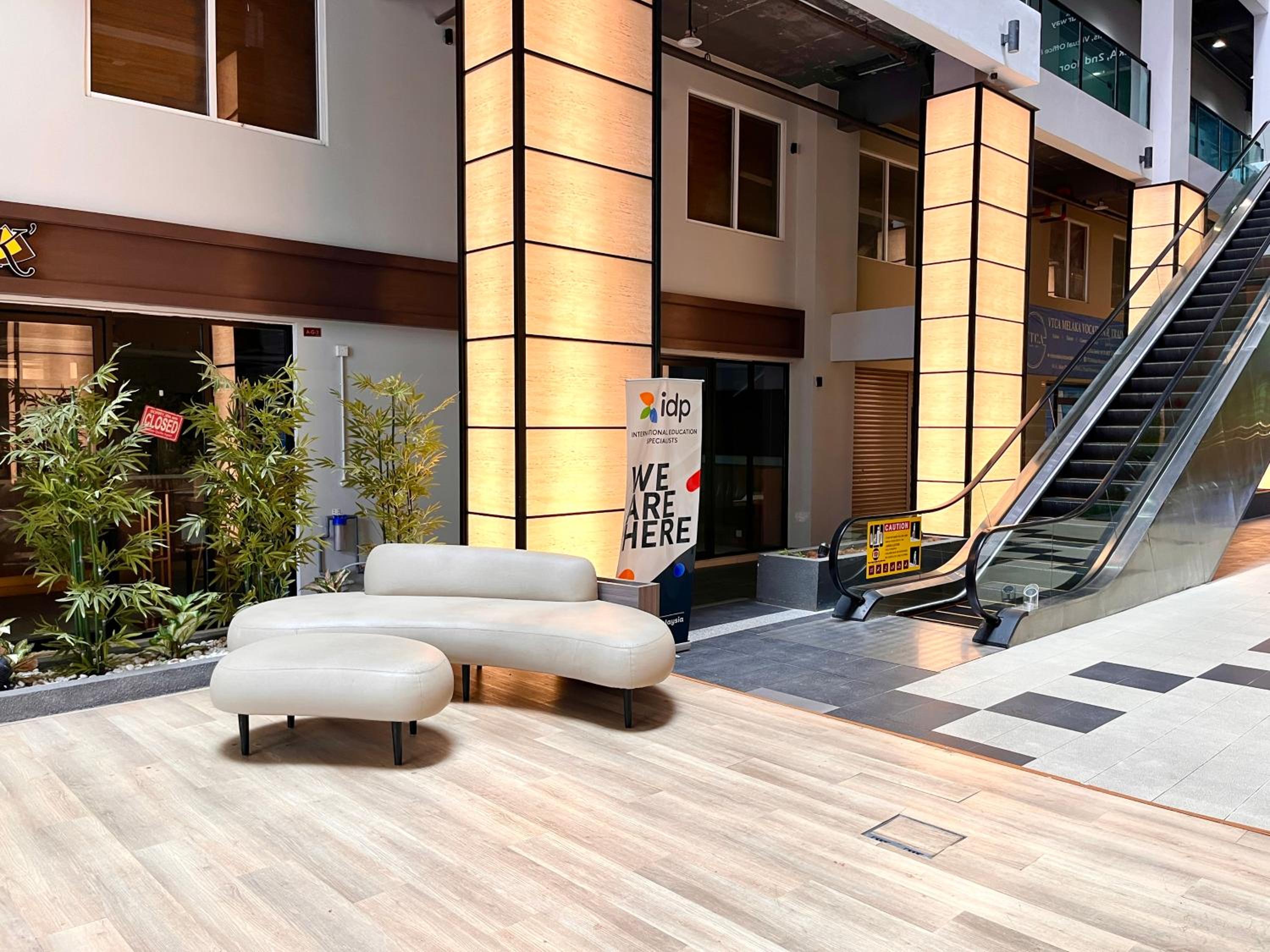 HillMark Suites