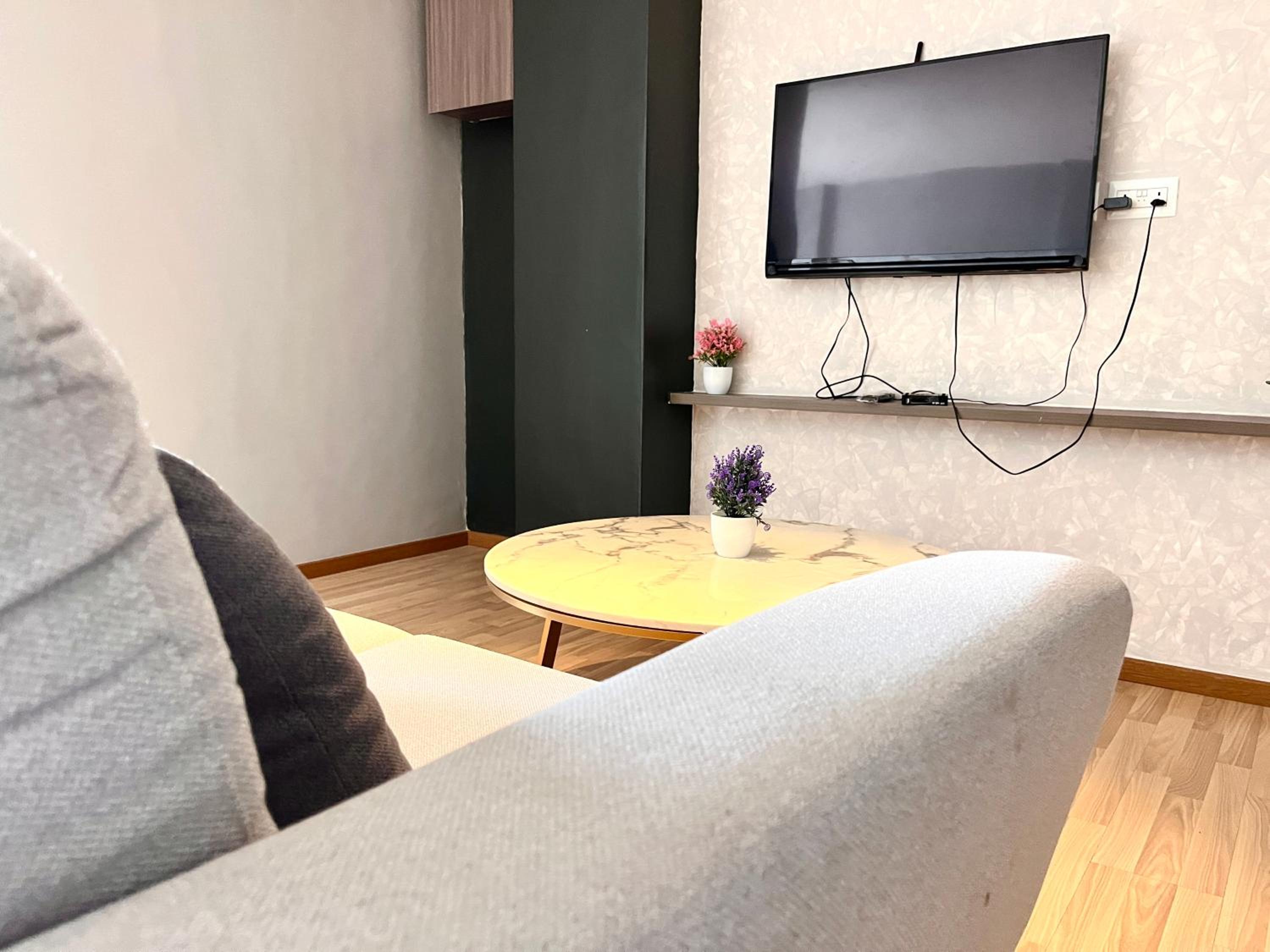 HillMark Suites