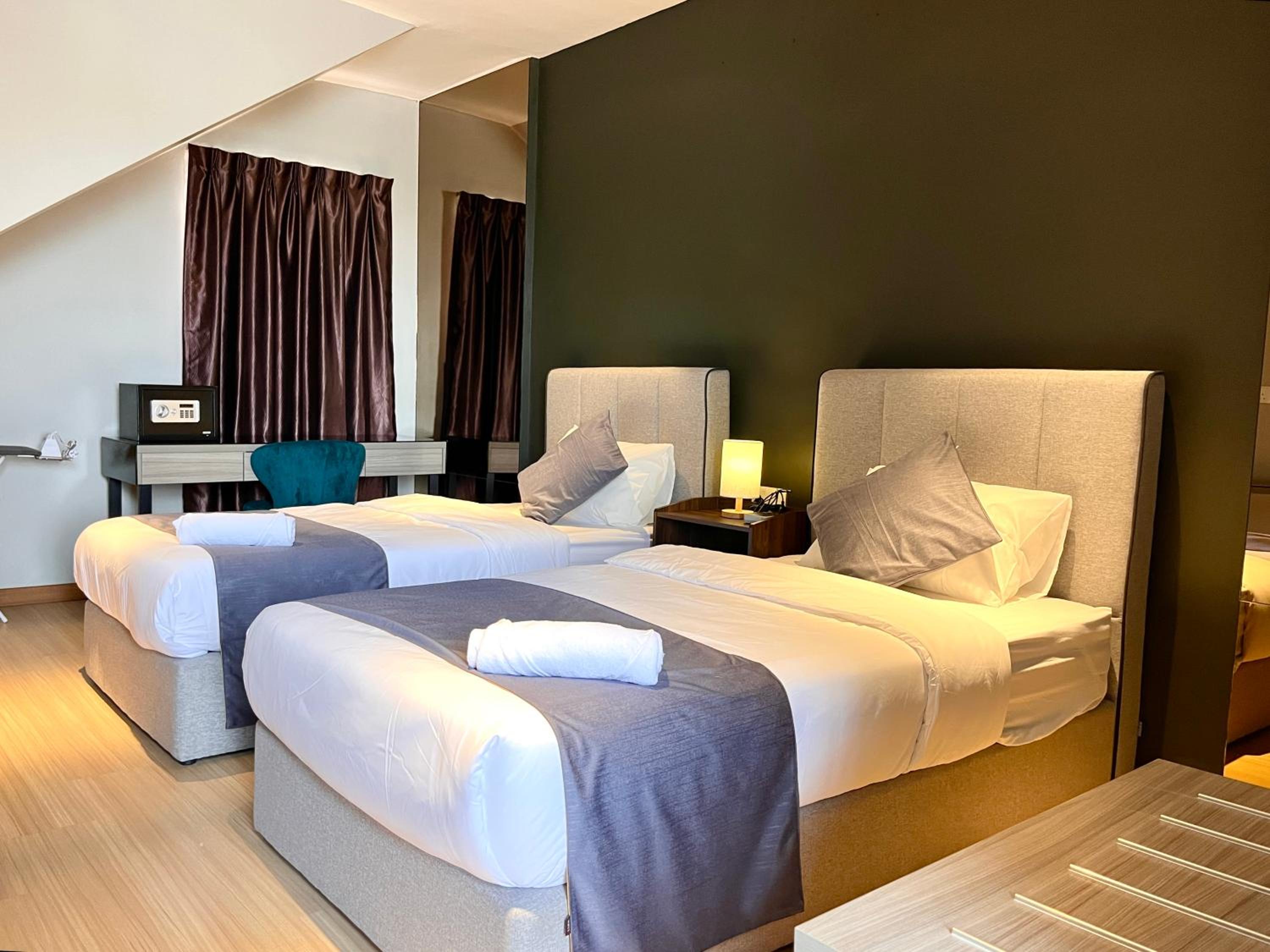 HillMark Suites