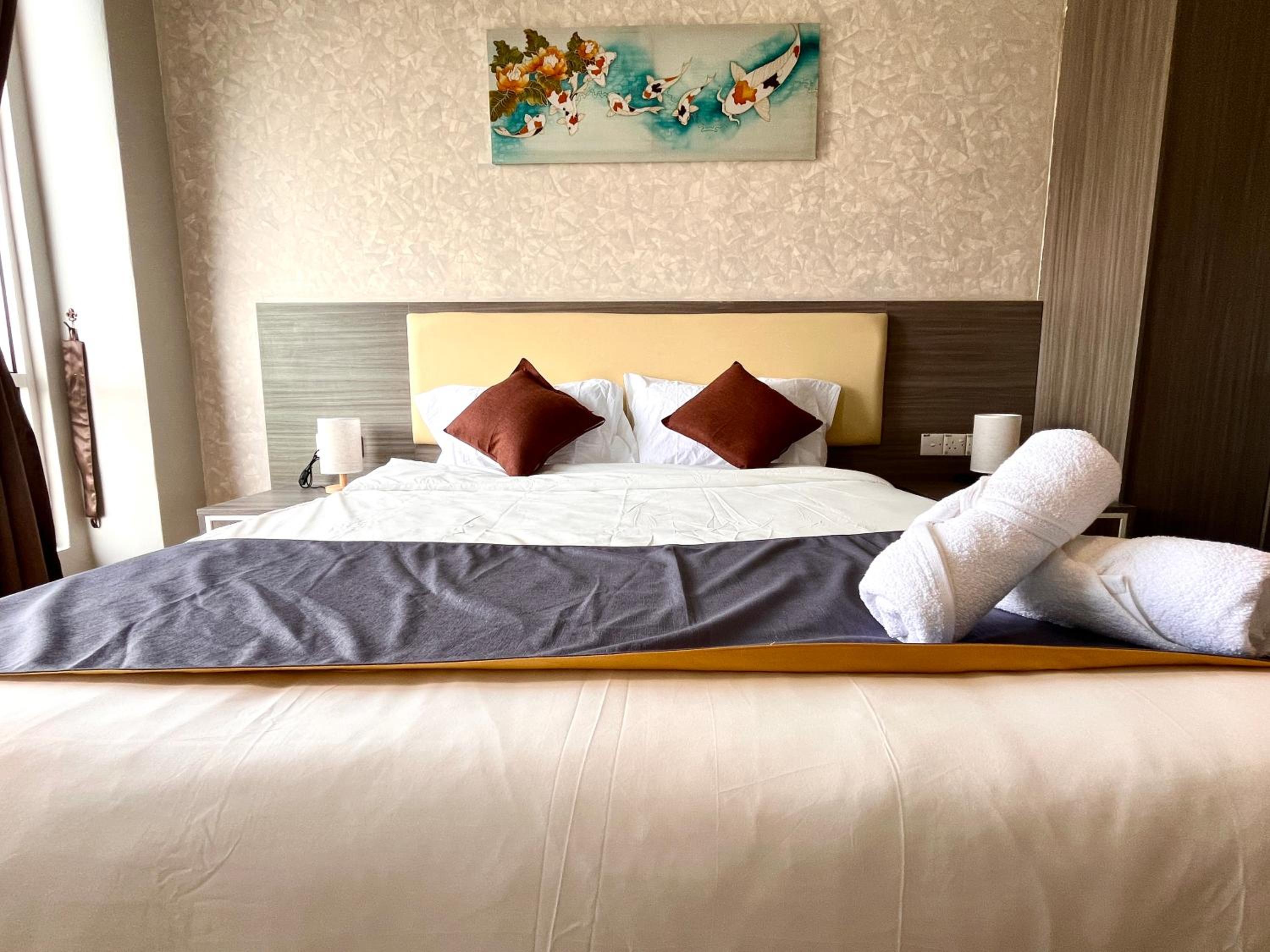 HillMark Suites