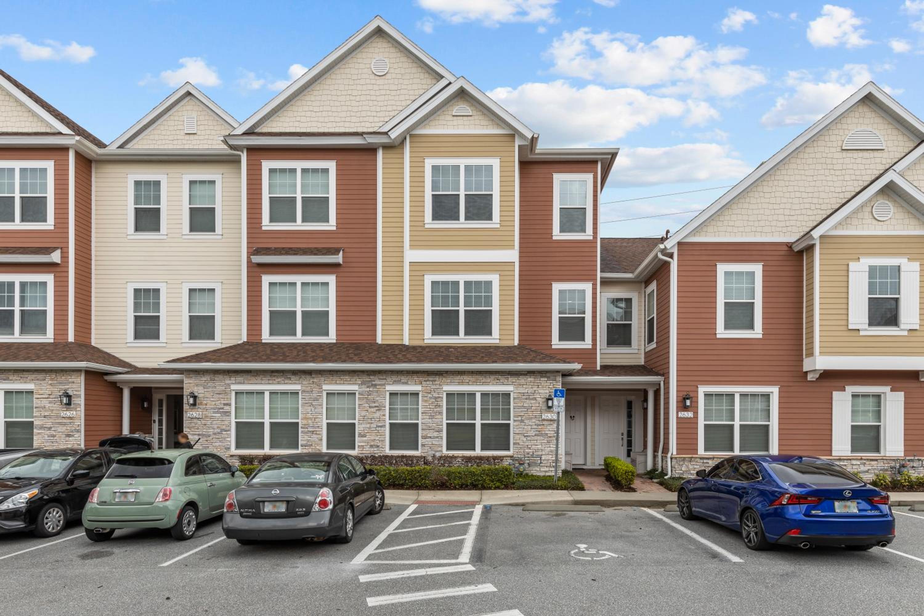 Hotel LOCATION!! Modern Luxury Home 2 miles from Disney! - Image 1