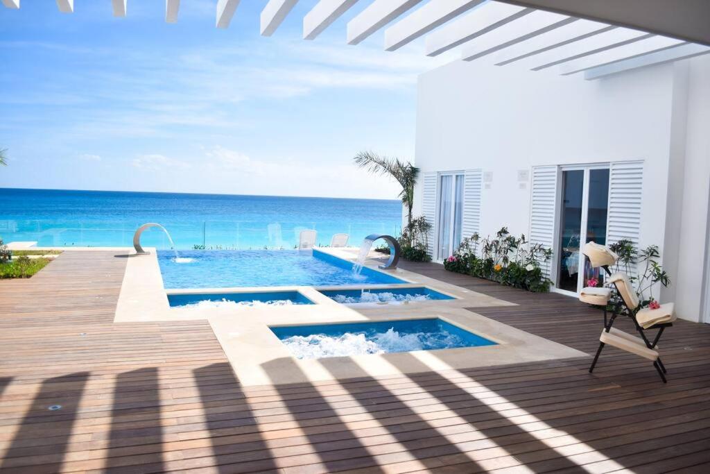 Luxury ocean front apartment, 2 br, beach, gym, spa