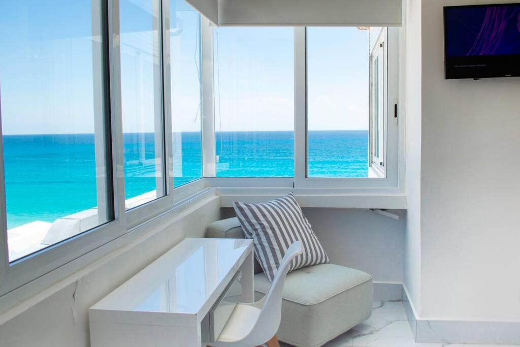 Luxury ocean front apartment, 2 br, beach, gym, spa