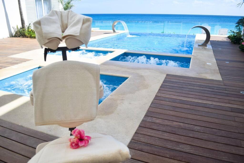 Luxury ocean front apartment, 2 br, beach, gym, spa