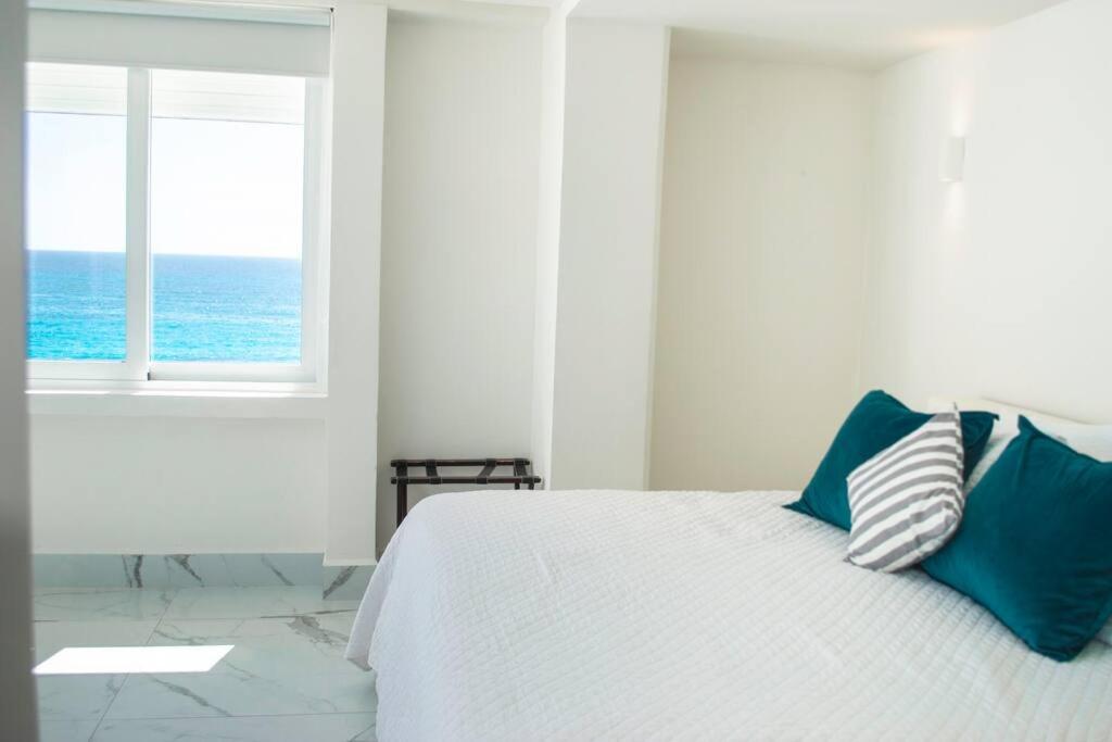 Luxury ocean front apartment, 2 br, beach, gym, spa